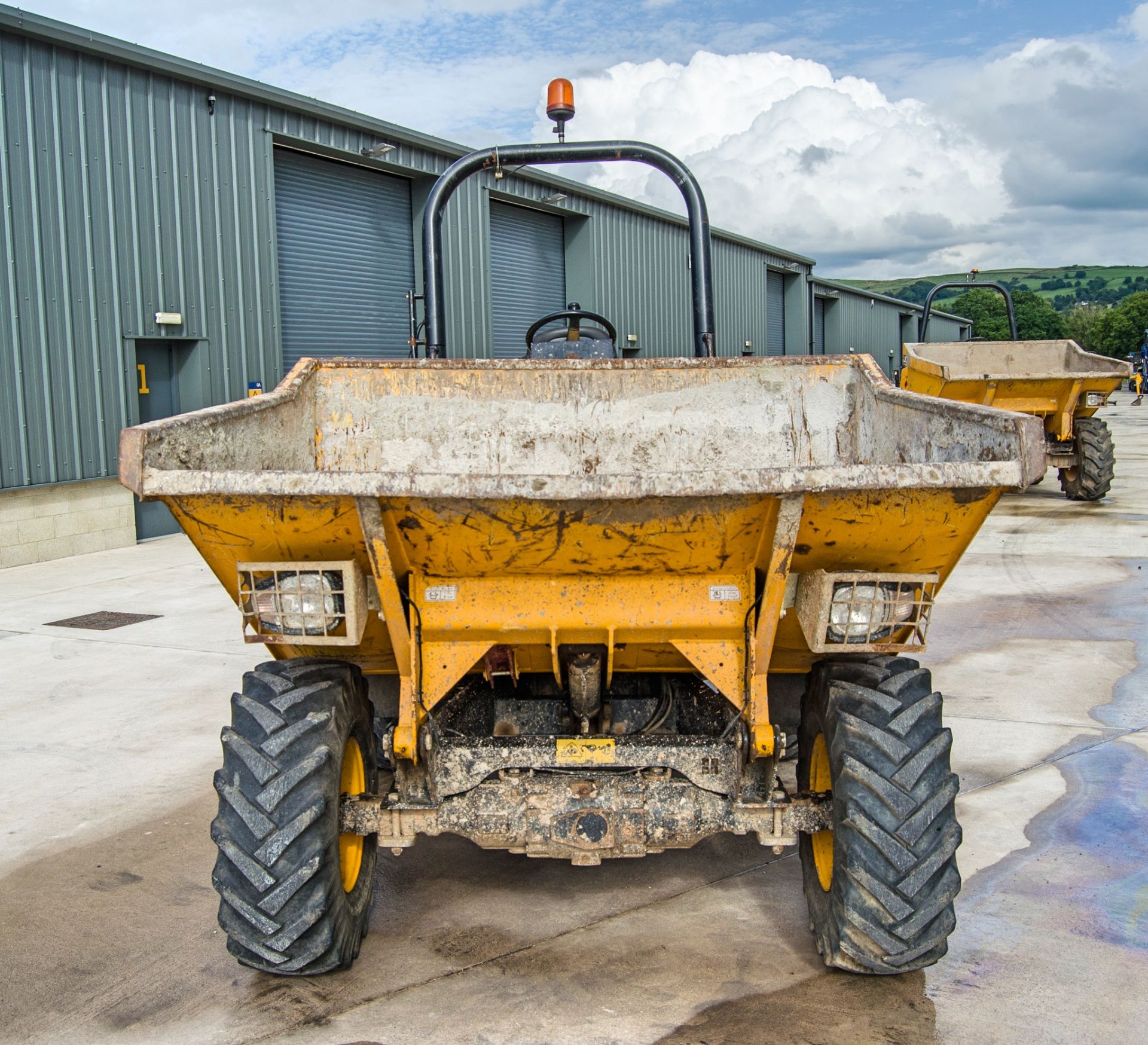 JCB 3 tonne straight skip dumper Year: 2016 S/N: EGGRE0184 Recorded Hours: 1427 A727028 - Image 5 of 21