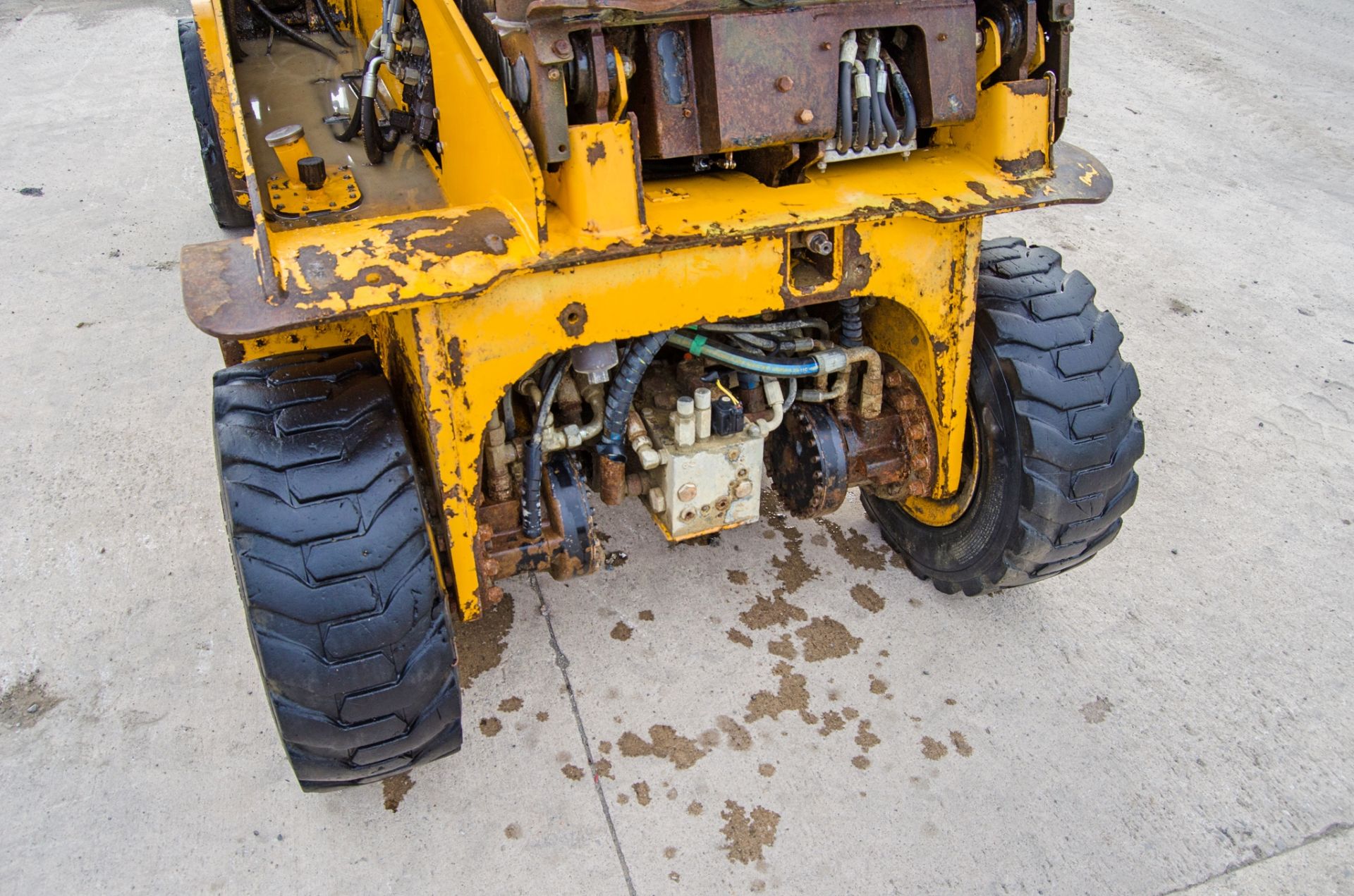 JCB Teletruk 35D 4x4 telescopic truck Year: 2009 S/N: 1539185 Recorded Hours: 565 ** Machine - Image 12 of 22