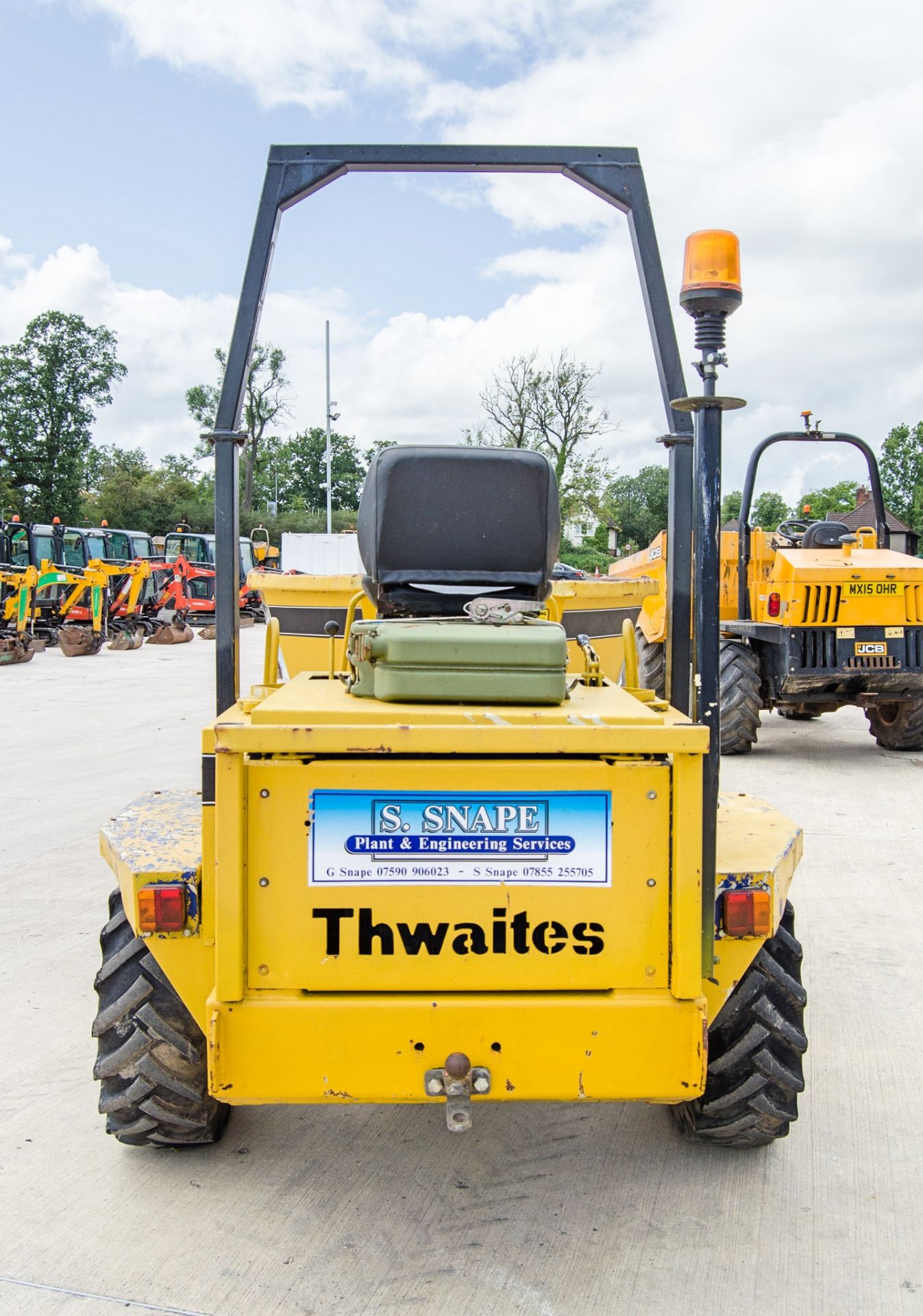 Thwaites 3 tonne swivel skip dumper fitted with Perkins 4 cylinder engine ** No VAT on hammer - Image 6 of 16