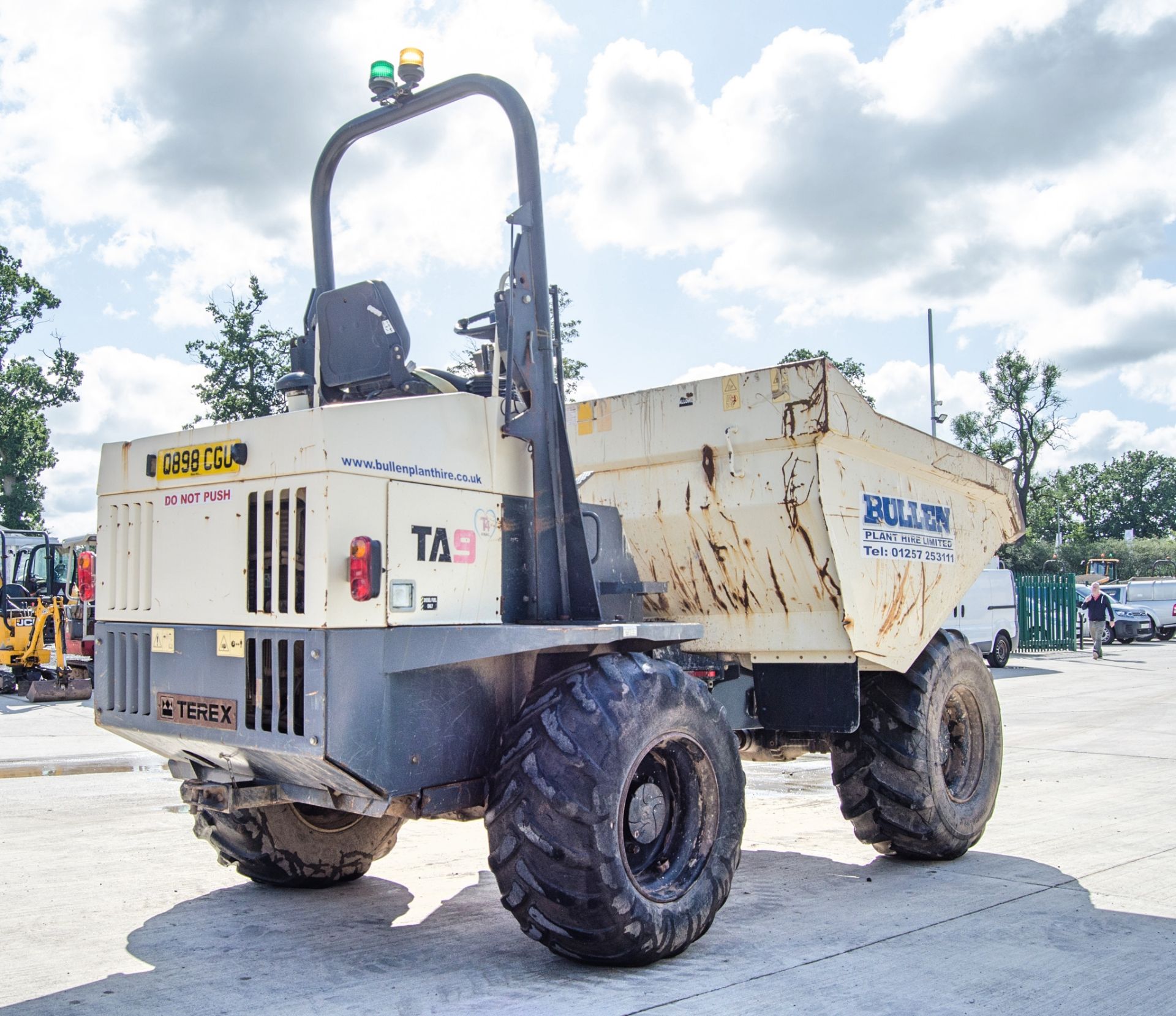 Terex 9 tonne straight skip dumper Year: 2015 S/N: EPG6345 Recorded Hours: 2390 - Image 3 of 23