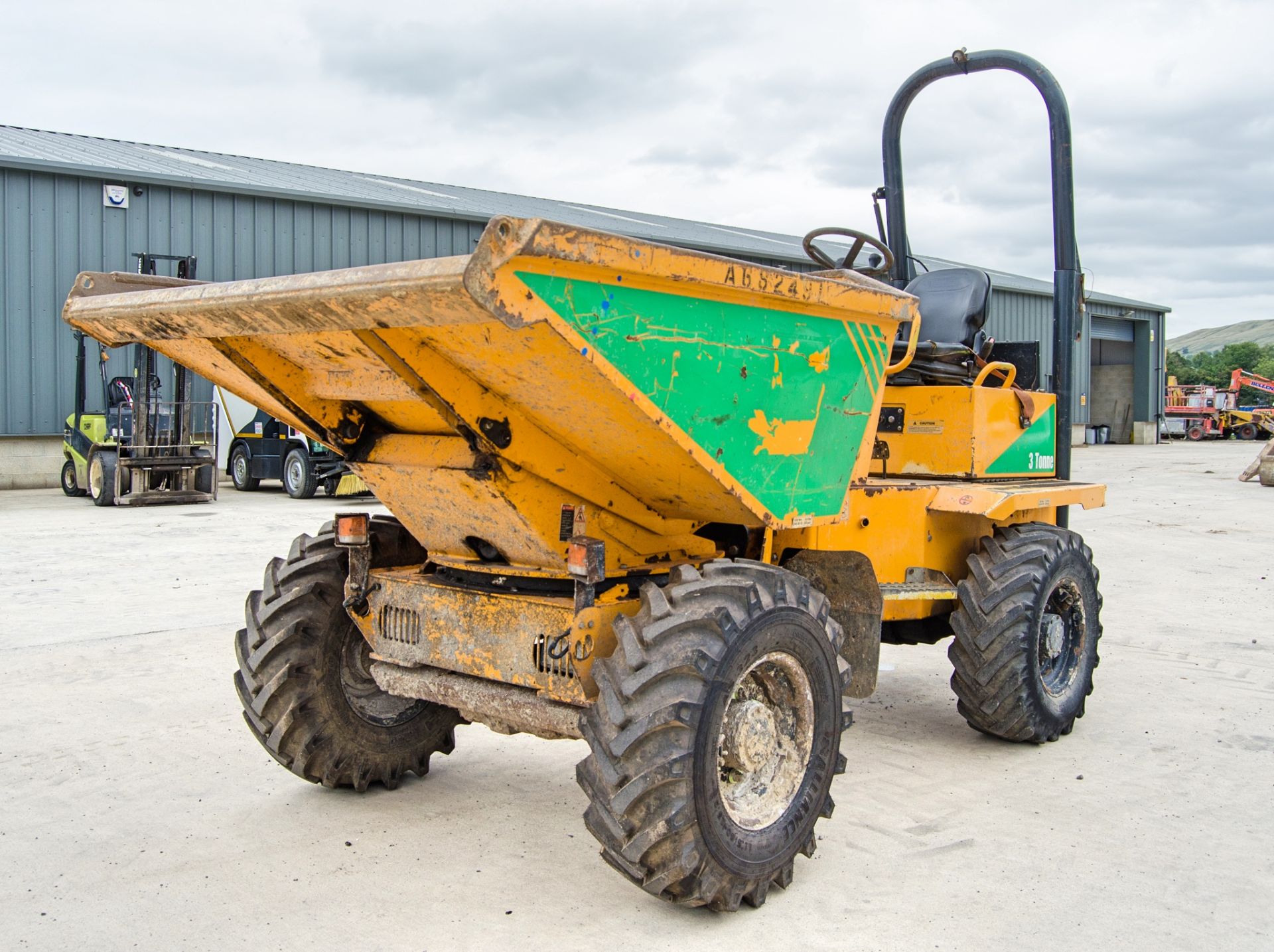 Thwaites 3 tonne swivel skip dumper Year: 2015 S/N: 1509D2634 Recorded Hours: 1281 A682491 c/w V5