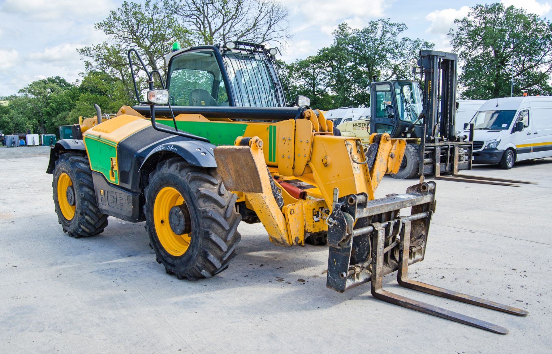 JCB 535-125 Hi-Viz 12.5 metre telescopic handler Year: 2015 S/N: 2350421 Recorded Hours: 4086 - Image 2 of 23