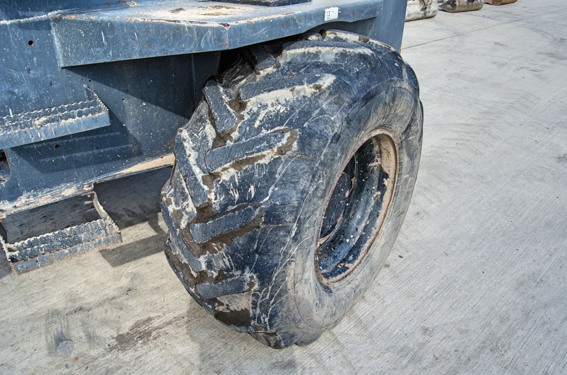 Terex 9 tonne straight skip dumper Year: 2015 S/N: EPG6345 Recorded Hours: 2390 - Image 14 of 23