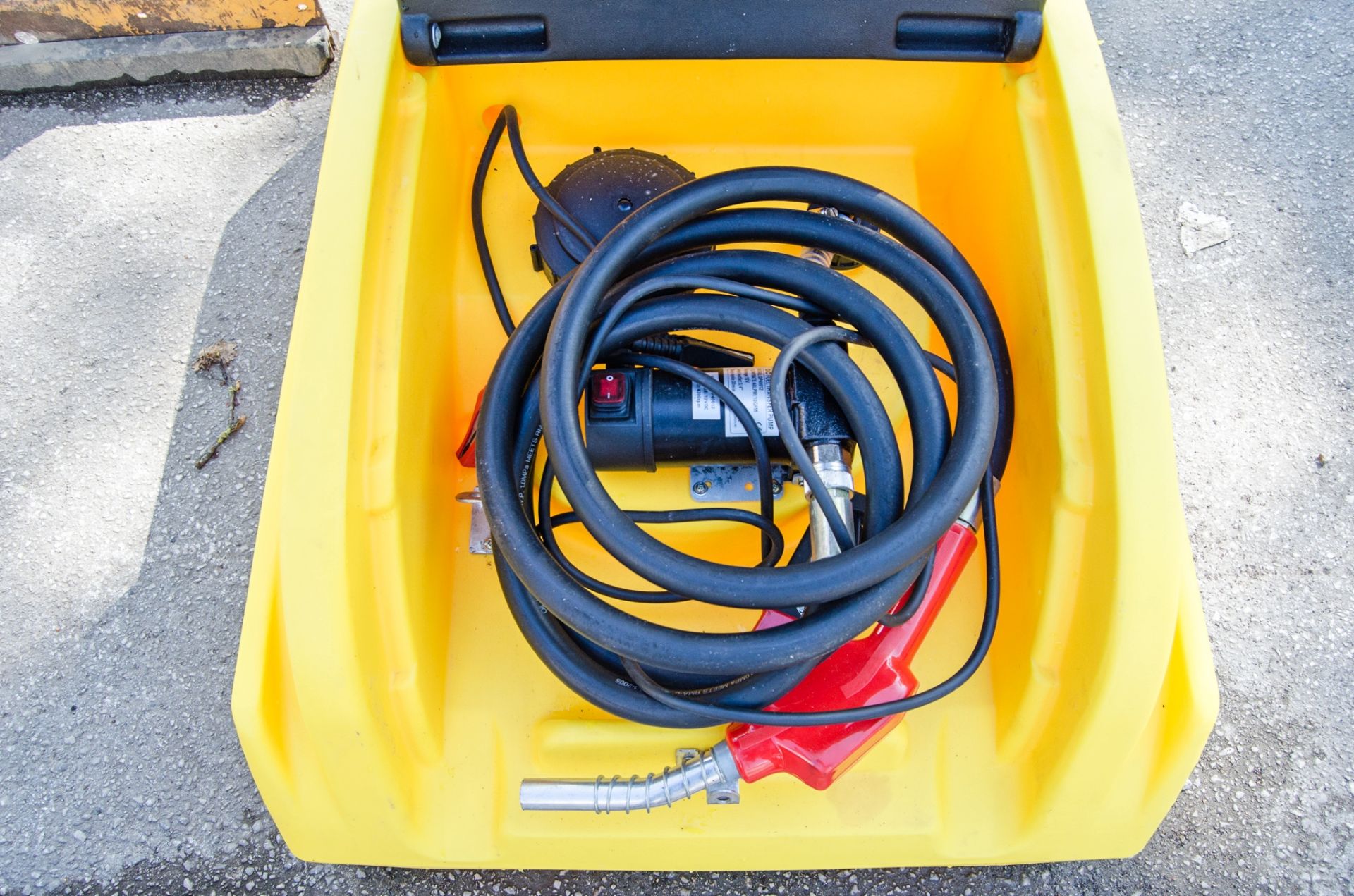 Plastic fuel bowser c/w 12v electric pump, delivery hose & nozzle ** New & unused ** - Image 2 of 2