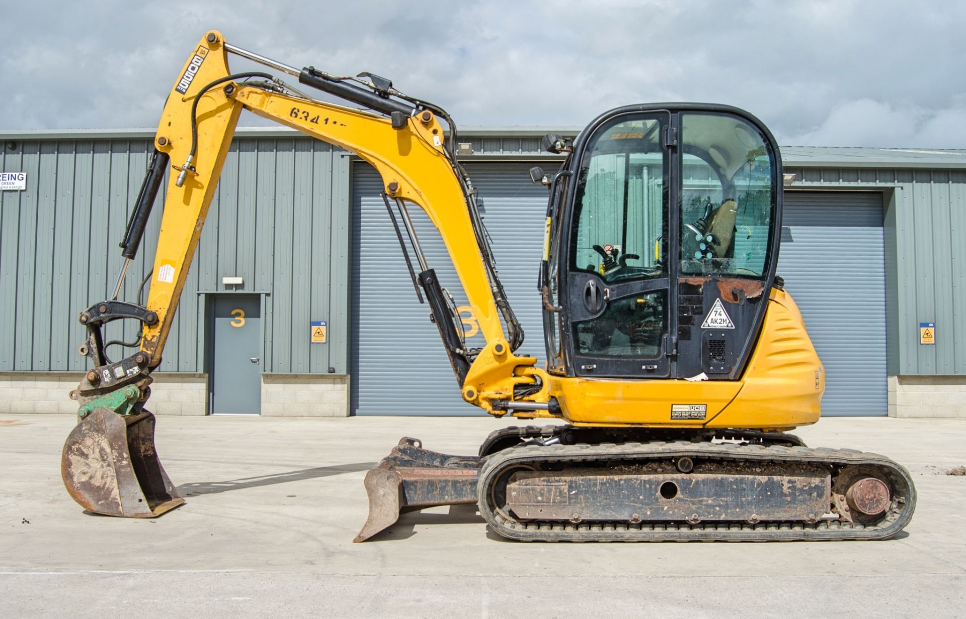 JCB 8055 RTS 5.5 tonne rubber tracked excavator Year: 2014 S/N: 2268713 Recorded Hours: 2989 - Image 8 of 25