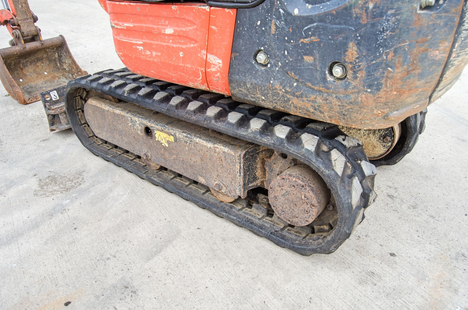 Kubota K008-3 0.8 tonne rubber tracked mini excavator Year: 2018 S/N: 31461 Recorded Hours: 1204 - Image 11 of 26