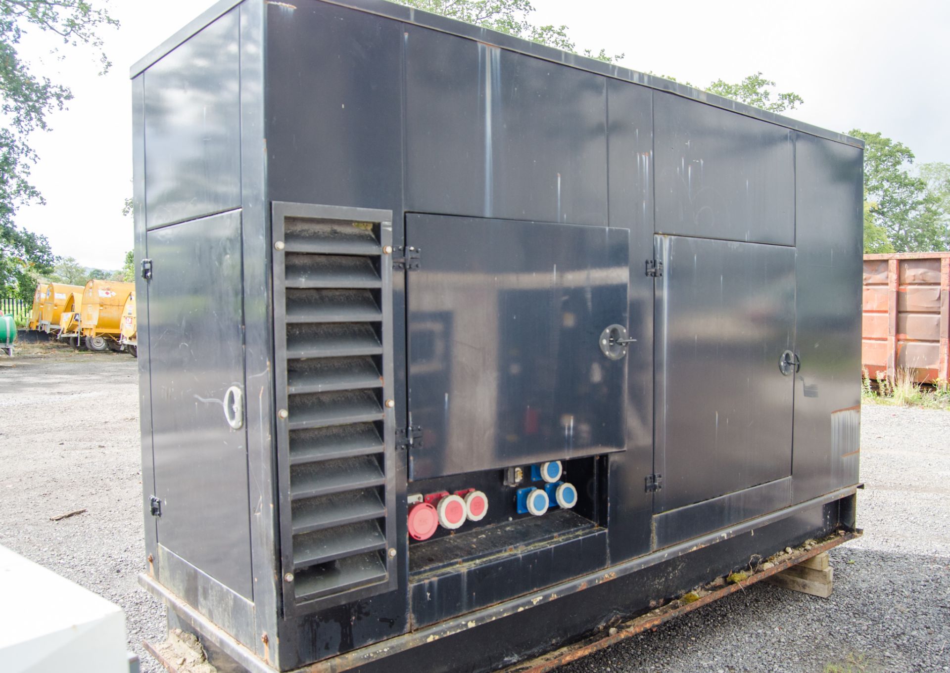 100 kva generator with Iveco FTP engine ** Non-runner ** - Image 4 of 9