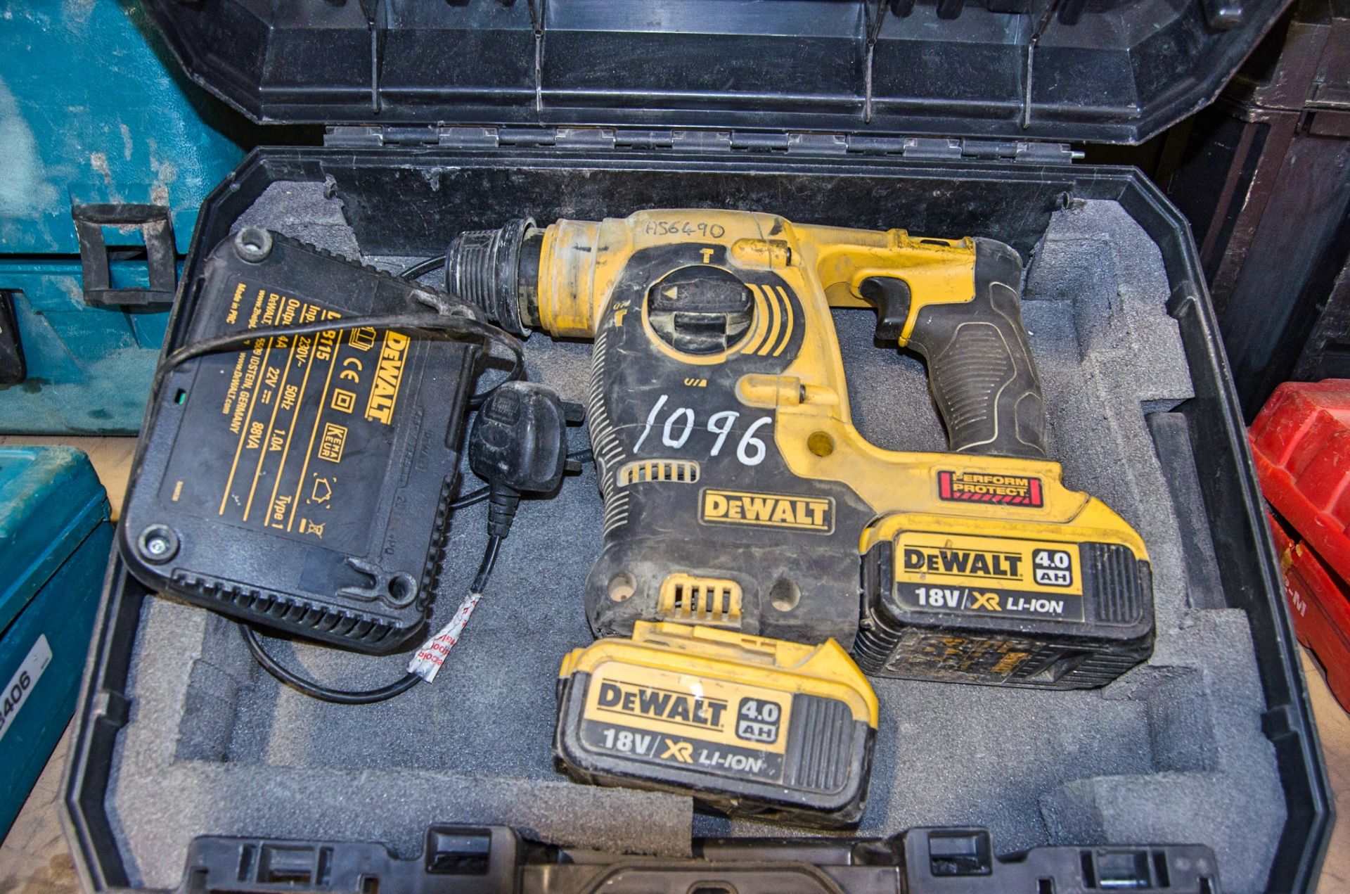 Dewalt DCH253 18v cordless SDS rotary hammer drill c/w 2 - batteries, charger and carry case AS6490