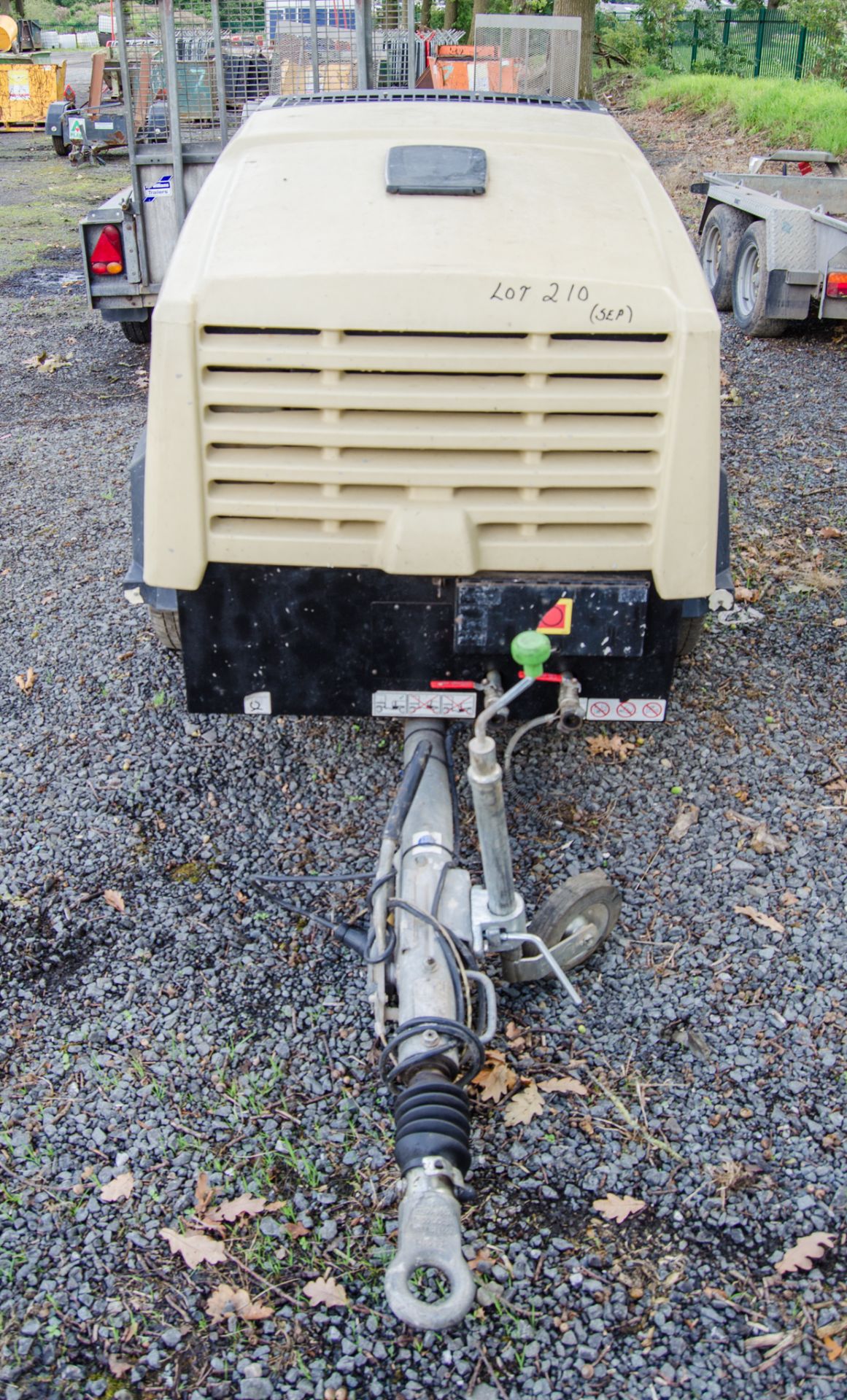 Doosan 7/26E+ diesel driven fast tow air compressor Year: 2018 S/N: 048093 Recorded hours: 739 - Image 3 of 7