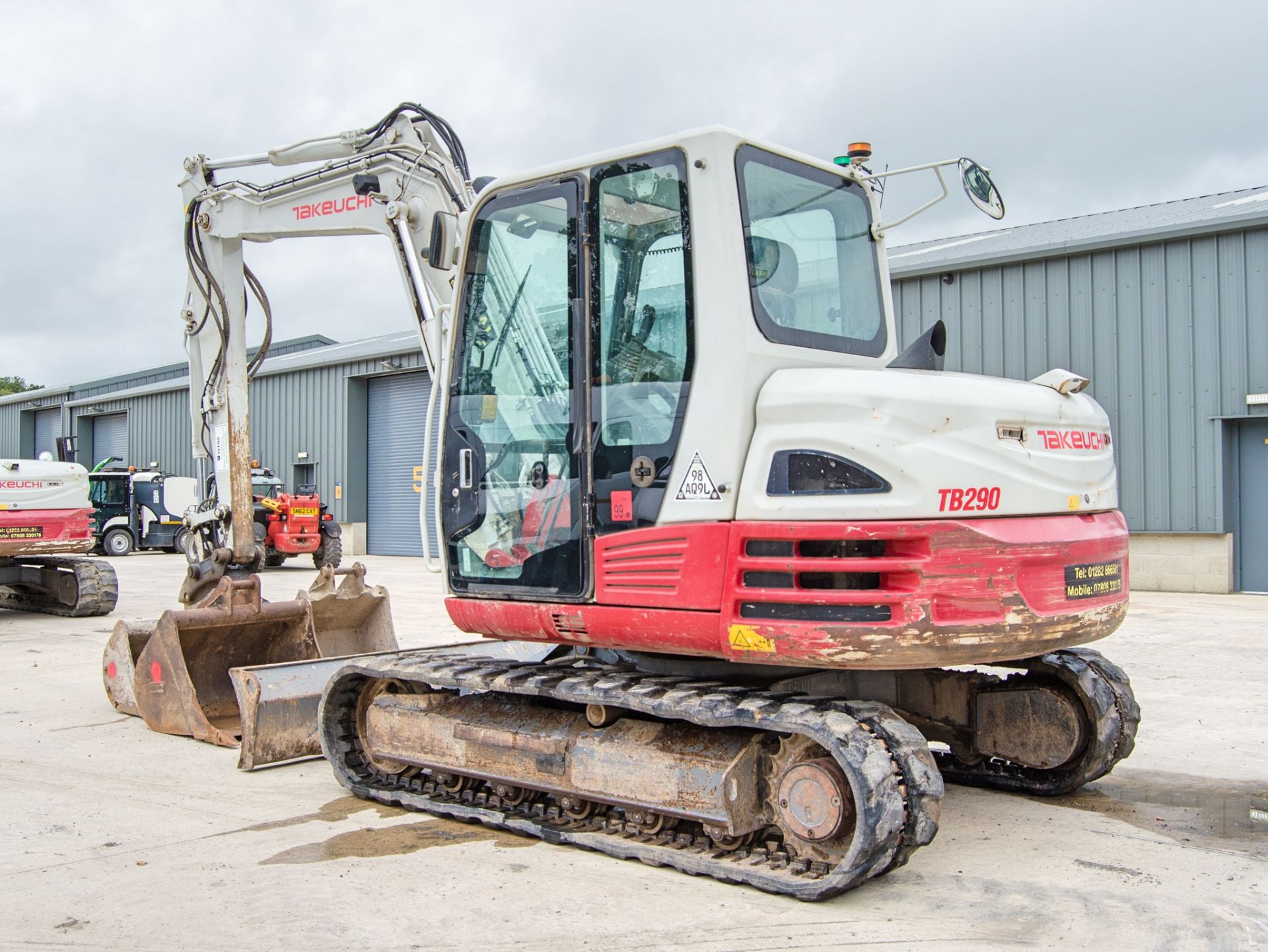 Takeuchi TB290 9 tonne rubber tracked excavator Year: 2017 S/N: 190200781 Recorded Hours: 4229 - Image 4 of 25