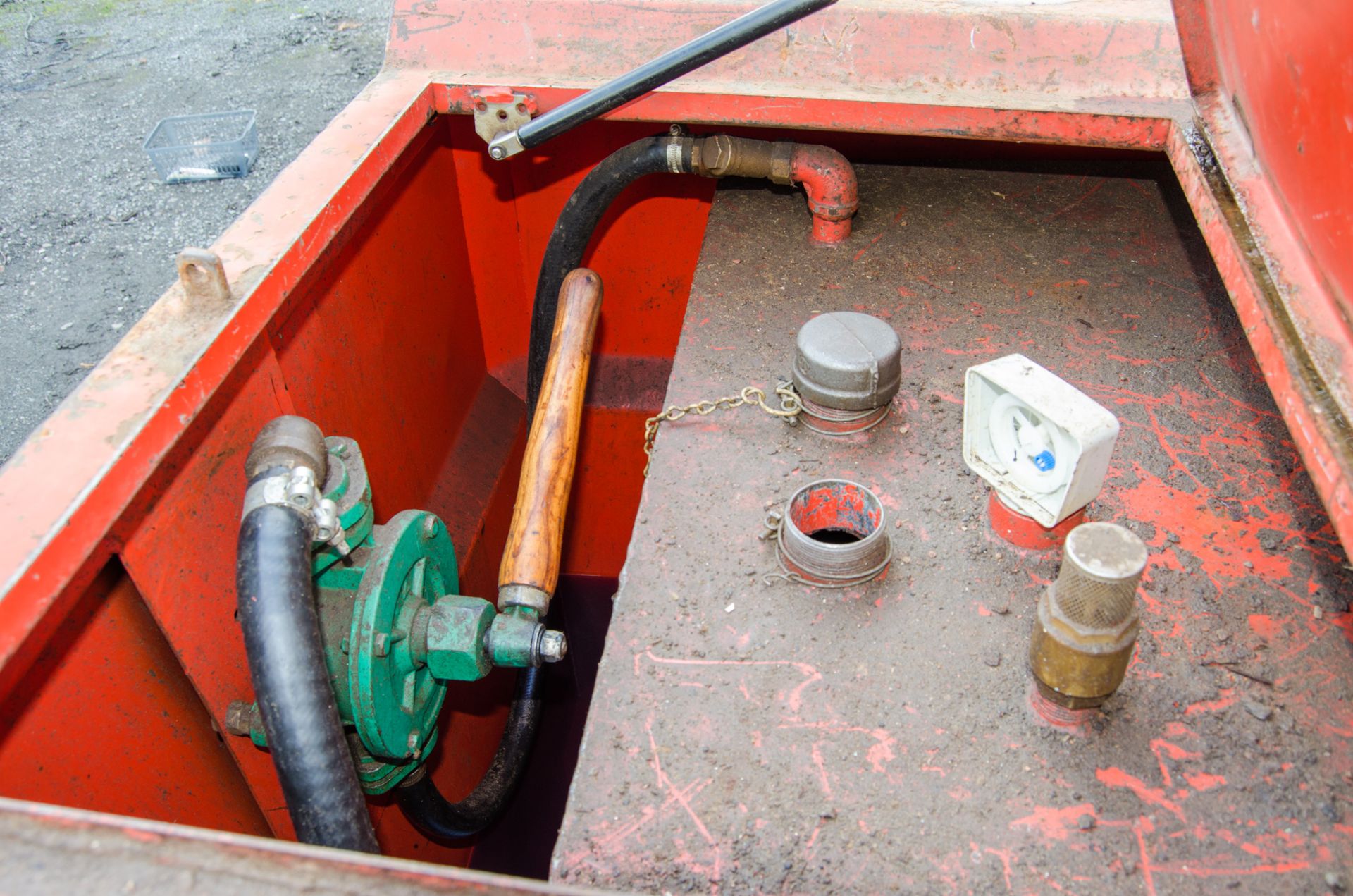 Fuel flask 1000 litre static bunded fuel bowser c/w manual pump, delivery hose and nozzle BOD026 - Image 3 of 3