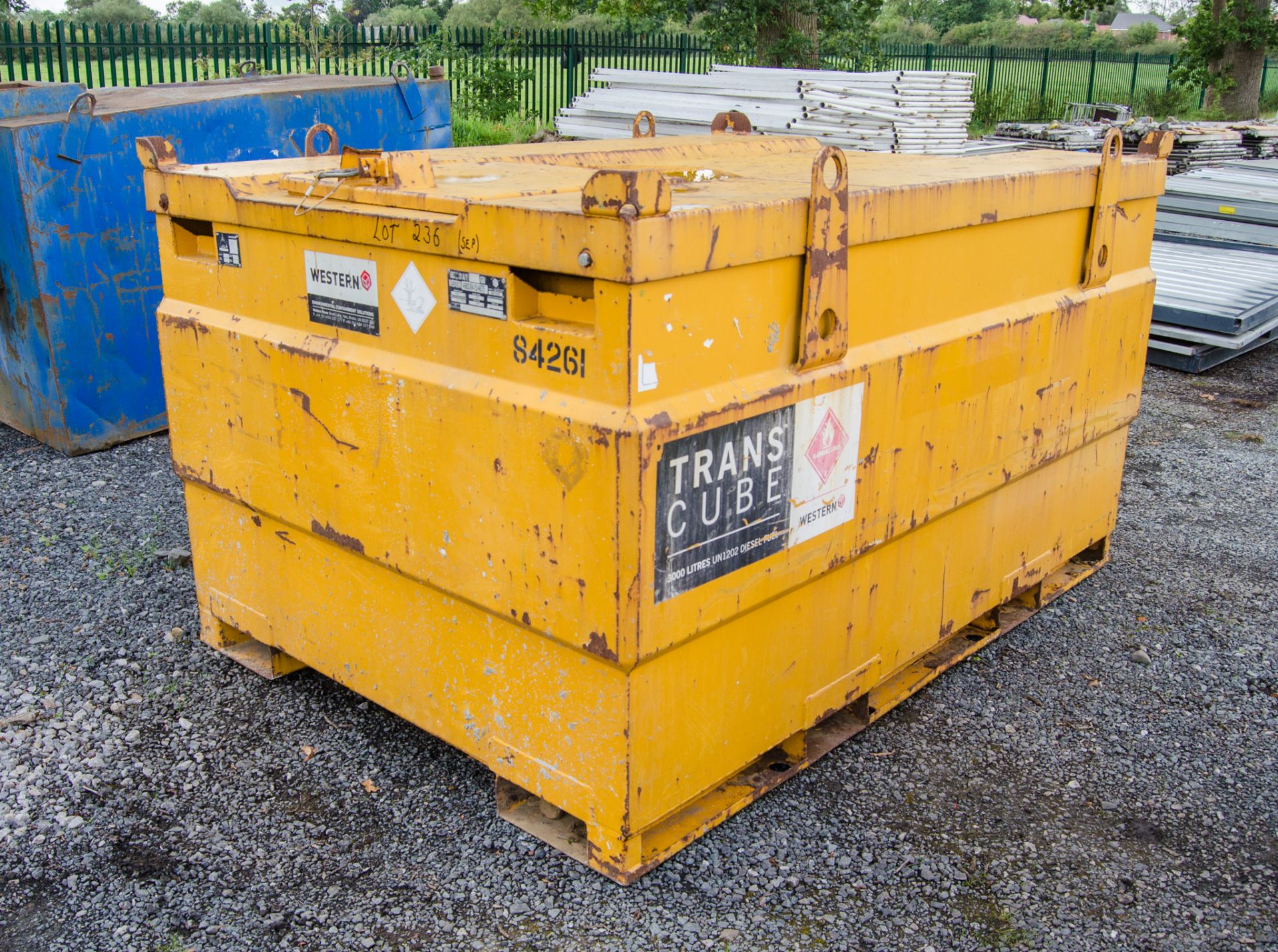 Western 2950 litre static bunded fuel bowser c/w manual pump, delivery hose and nozzle 84261