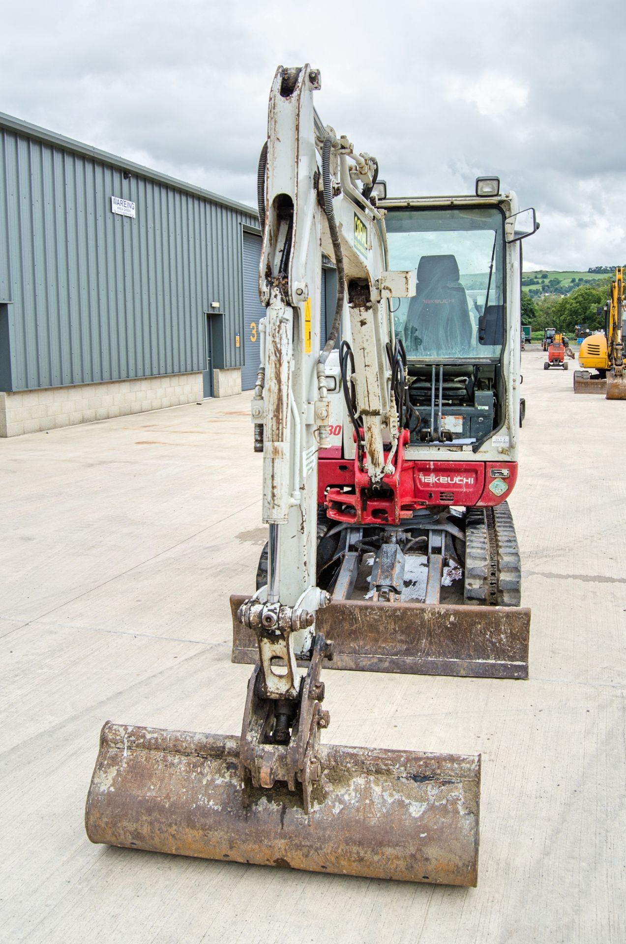 Takeuchi TB230 3 tonne rubber tracked excavator Year: 2016 S/N: 130001728 Recorded Hours: 3337 - Image 5 of 25