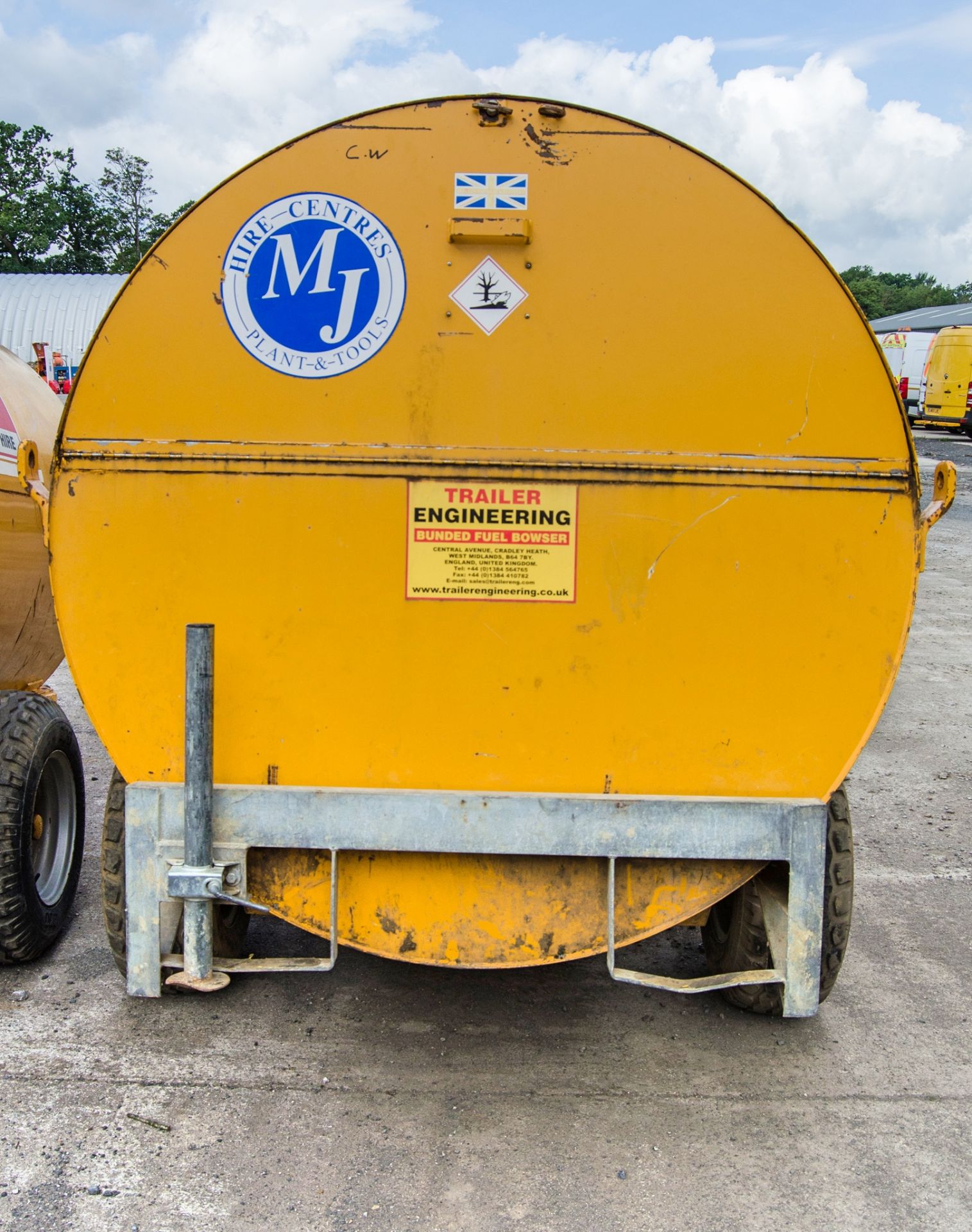 Trailer Engineering 2140 litre site tow bunded fuel bowser c/w manual pump, delivery hose & nozzle - Image 4 of 5