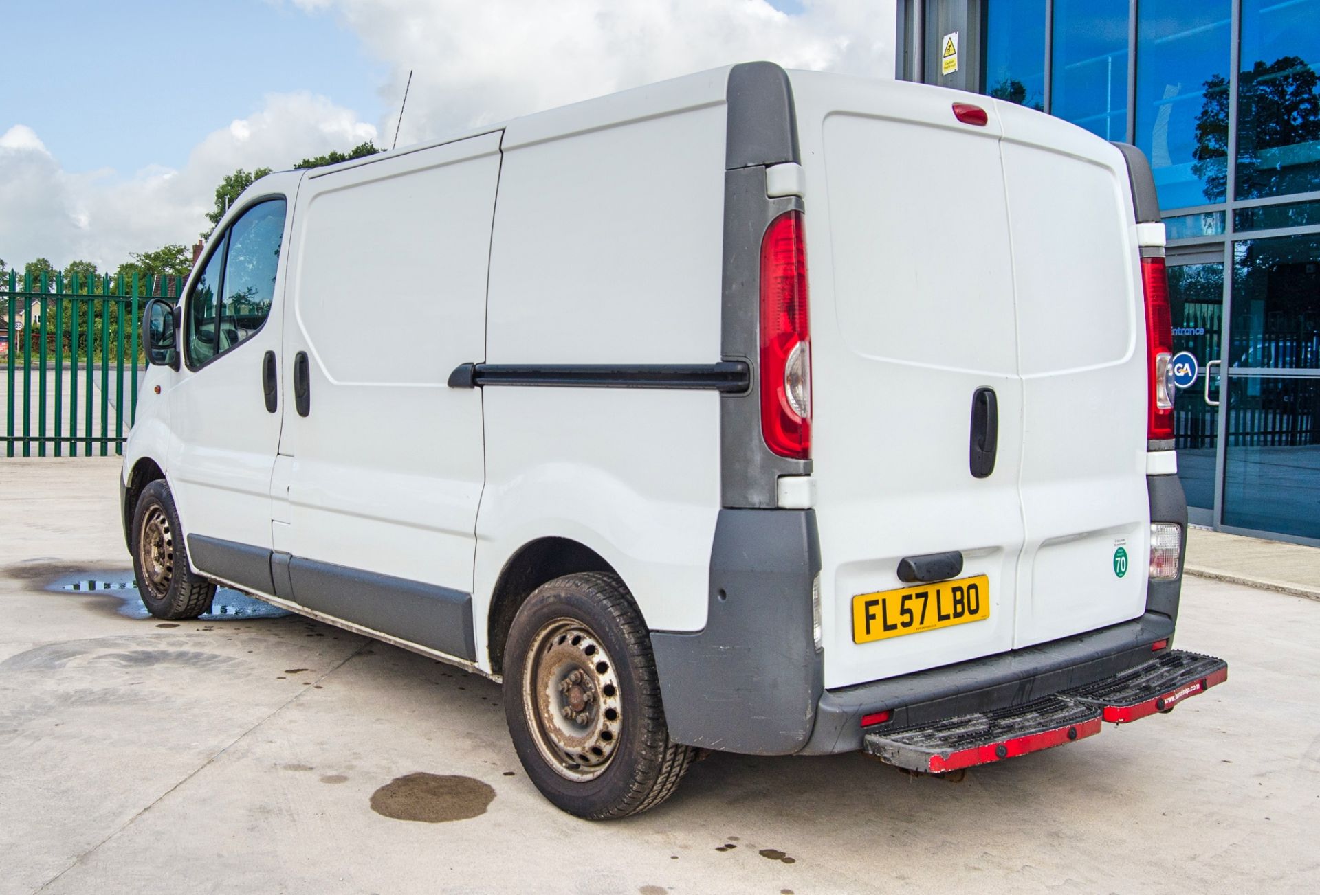 Vauxhall Vivaro 2900 CDTi SWB 1995cc diesel panel van Registration Number: FL57 LBO Date of - Image 4 of 31