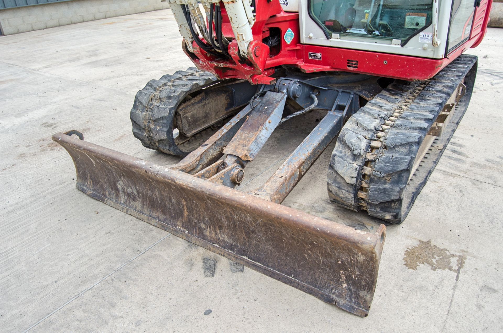 Takeuchi TB290 9 tonne rubber tracked excavator Year: 2016 S/N: 190200568 Recorded Hours: 5861 - Image 13 of 25