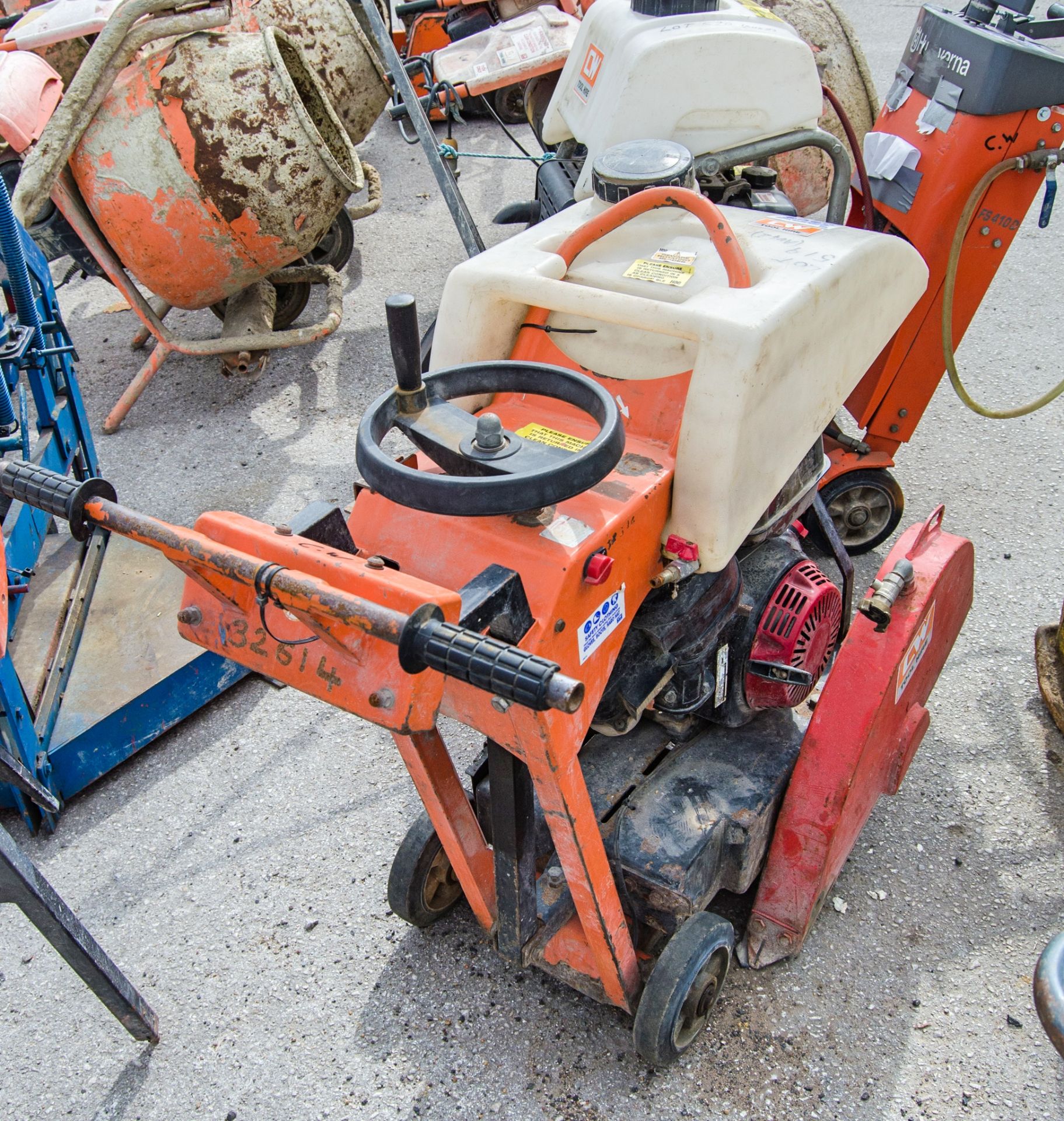 Clipper petrol driven road saw 328356 - Image 2 of 3