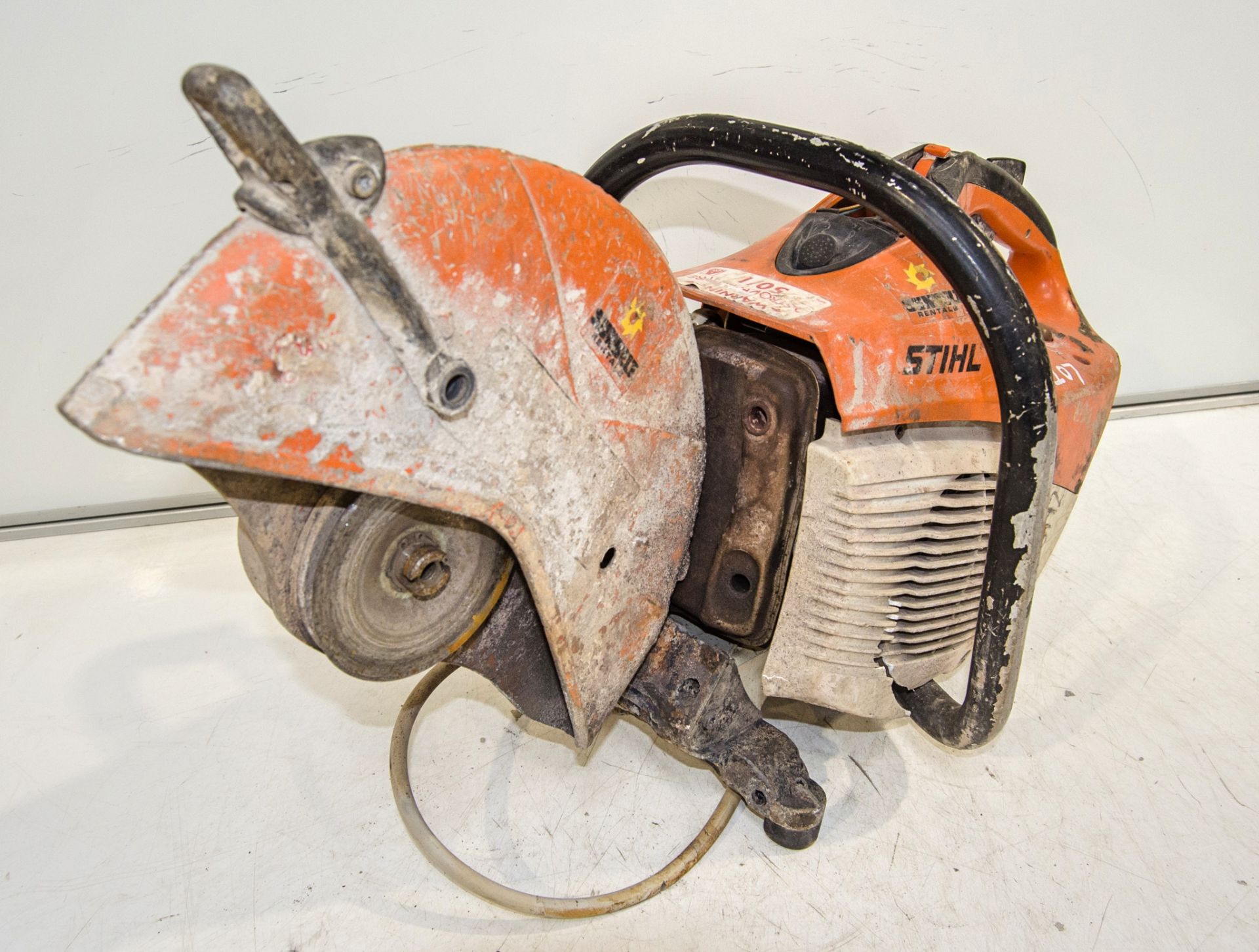 Stihl TS420 petrol driven cut off saw ** Pull cord and spark plug missing ** A985192