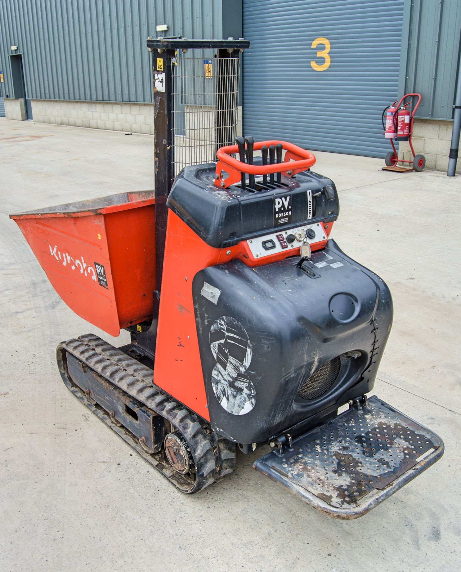 Kubota KC70 700kg diesel driven rubber tracked hi-tip dumper Year: 2018 S/N: 2P8K1 Recorded Hours: - Image 4 of 16