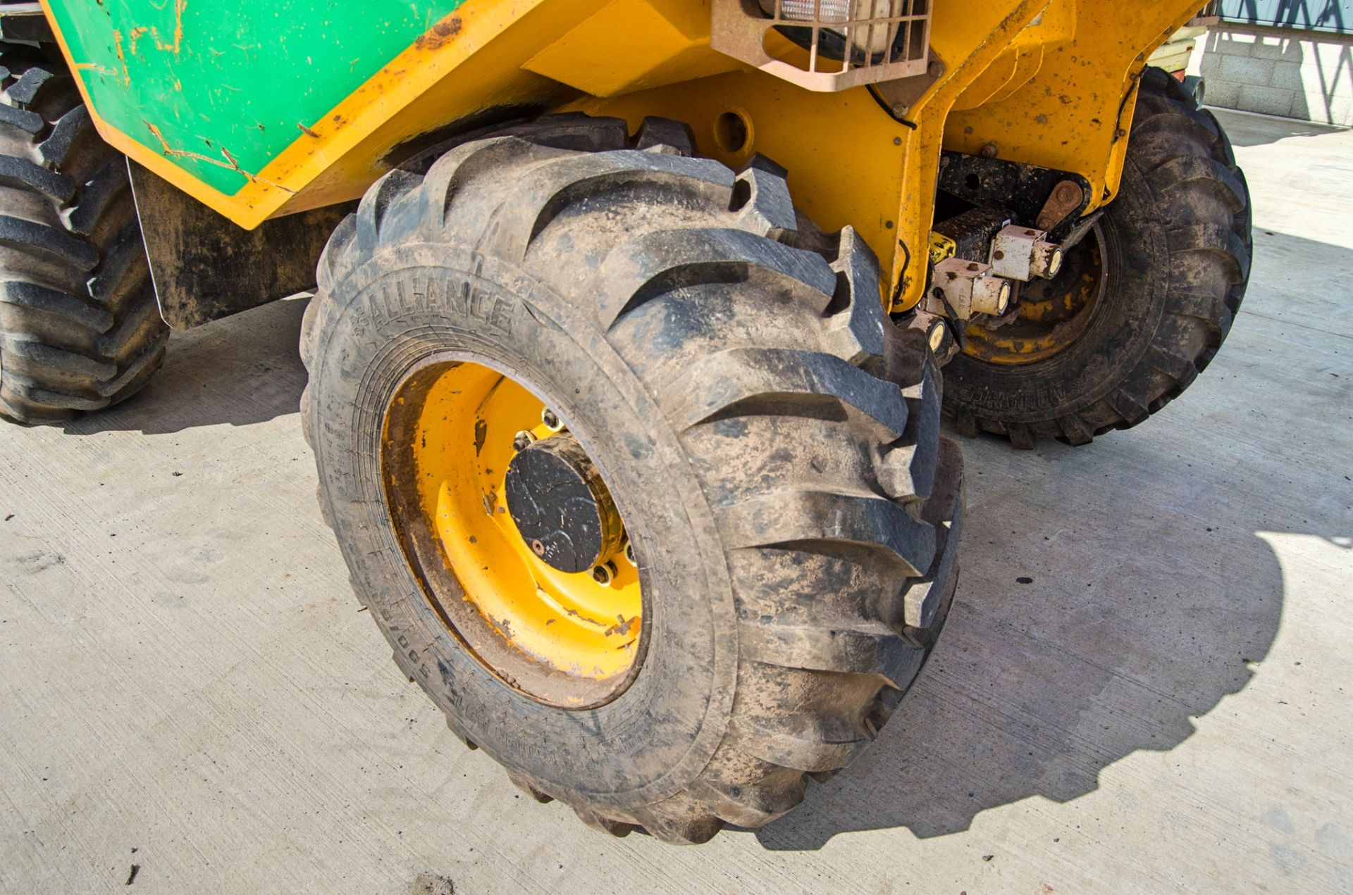 JCB 9 tonne straight skip dumper Year: 2016 S/N: EGGRM0414 Recorded Hours: 1927 A738305 c/w V5 - Image 15 of 22