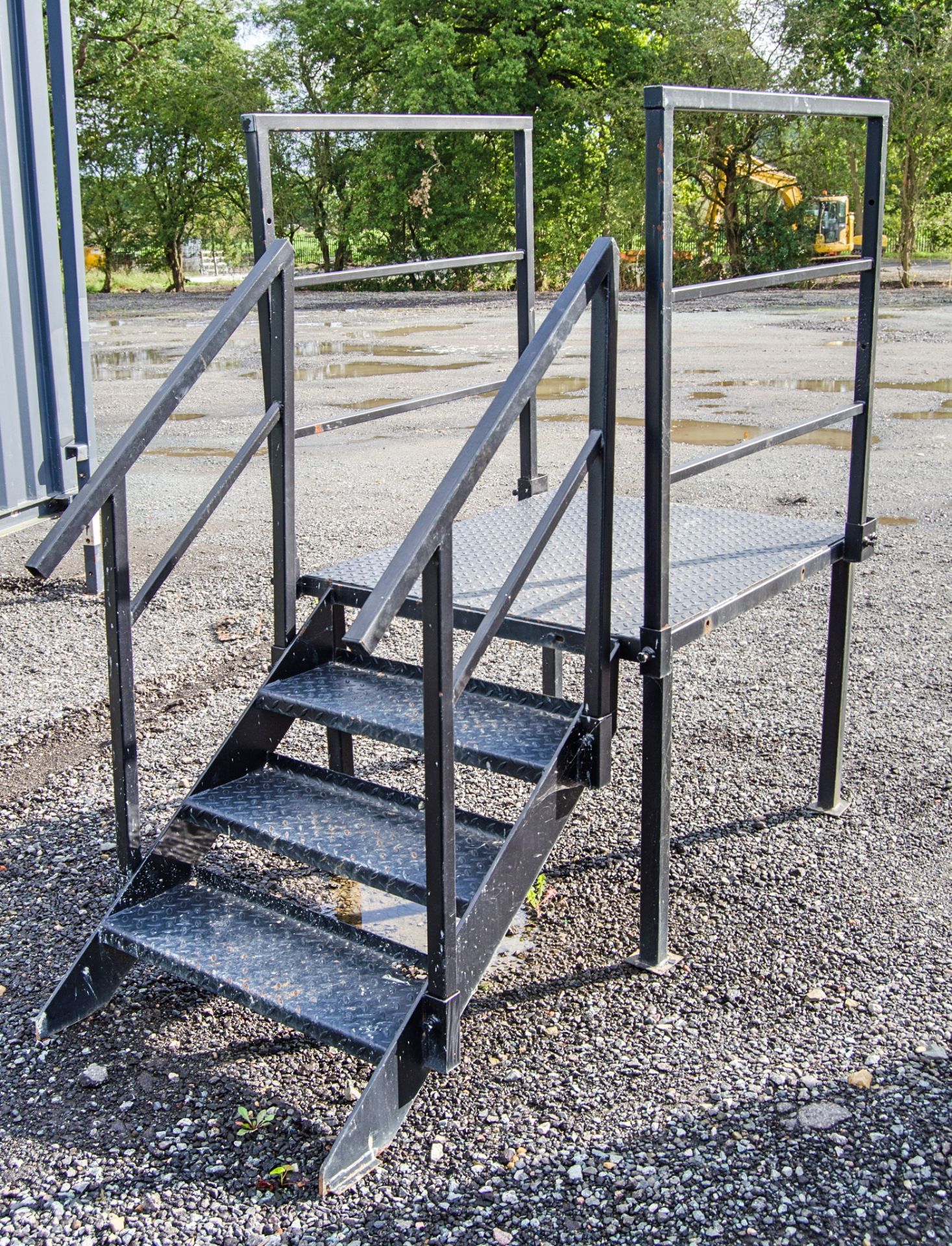 Set of steel steps & gantry