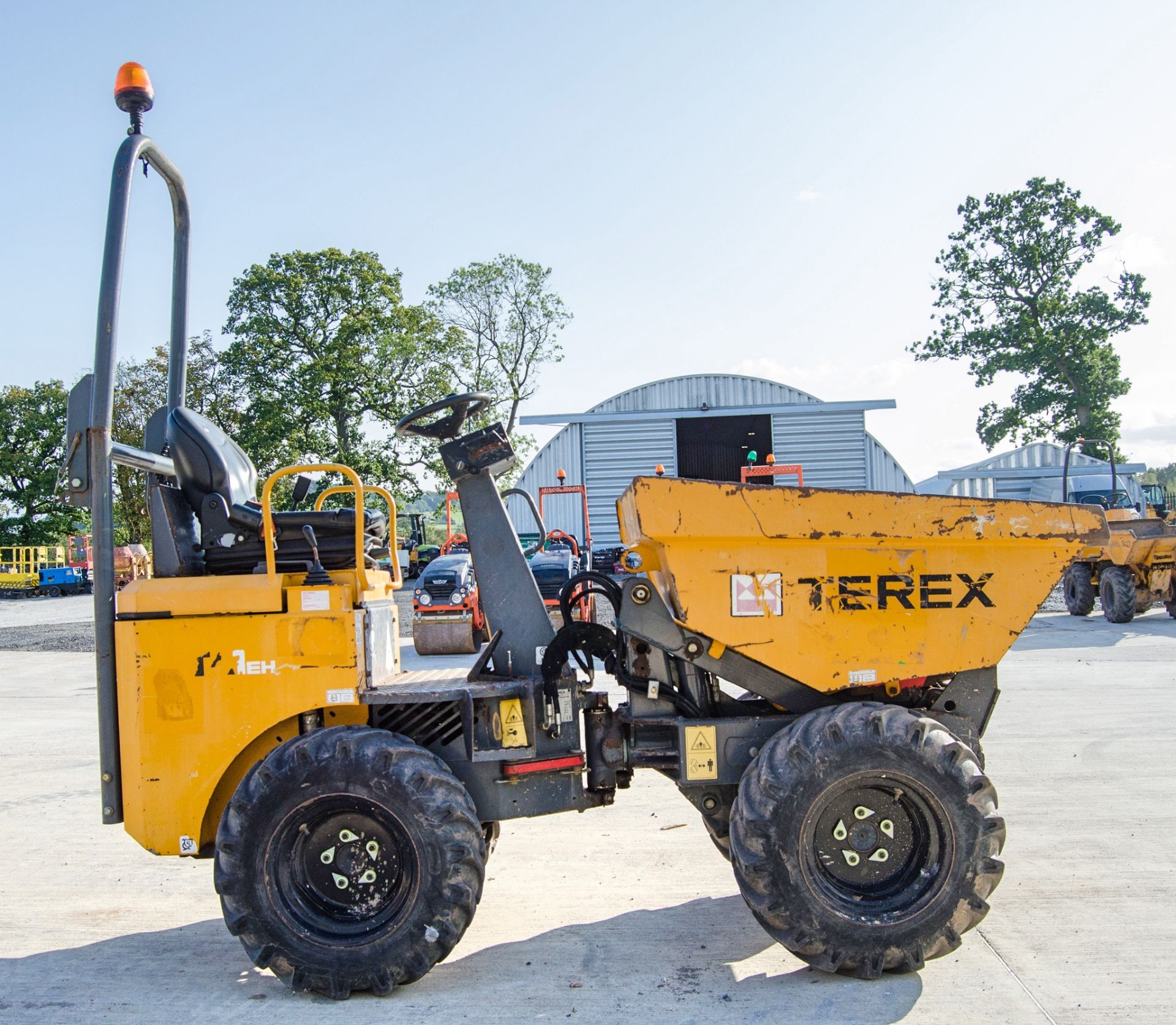 Terex TA1EH 1 tonne hi-tip dumper Year: 2014 S/N: EE9NY2095 Recorded Hours: 1424 A644704 - Image 8 of 22