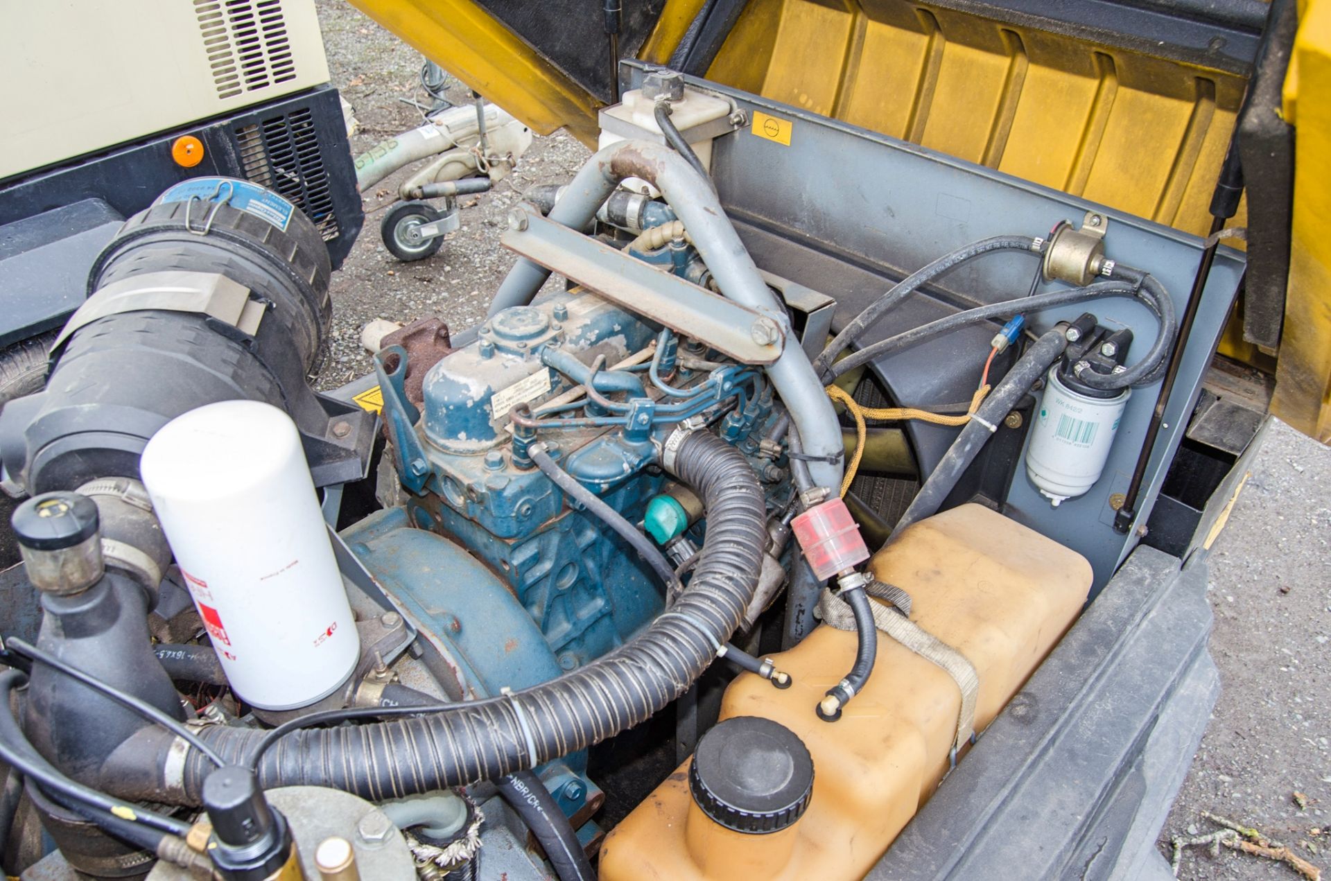 Atlas Copco XAS37 diesel driven fast tow mobile air compressor Year: 2006 S/N: 7342 Recorded - Image 6 of 7