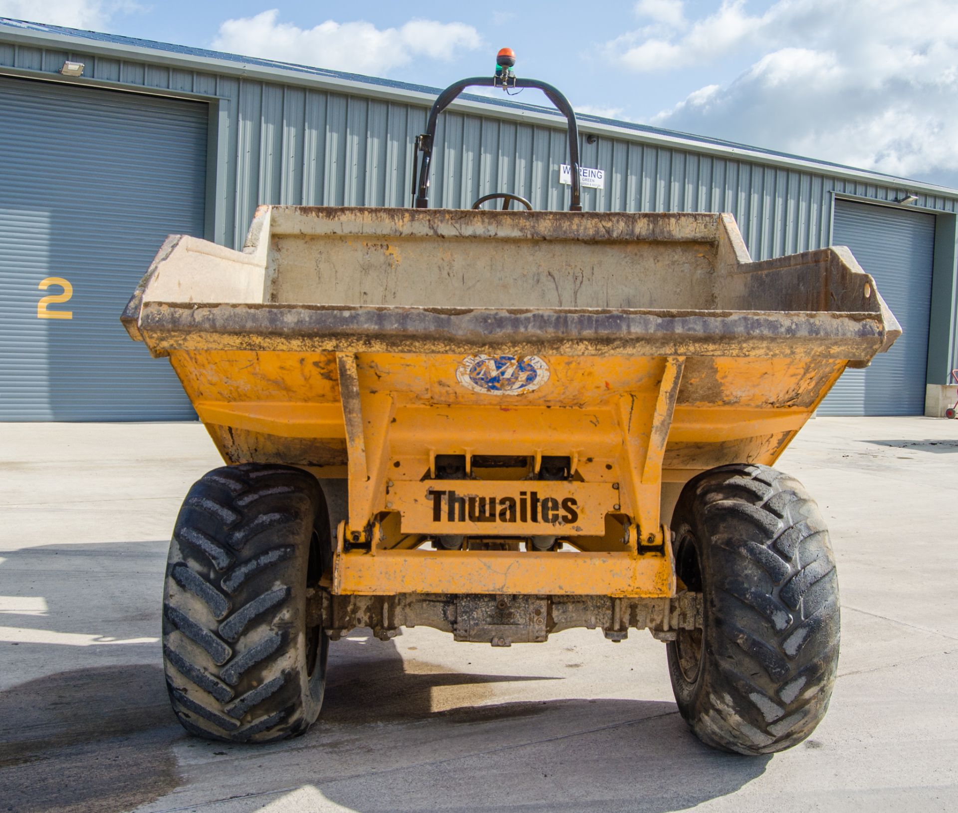 Thwaites 9 tonne straight skip dumper Year: 2016 S/N: 206794 Recorded Hours: 2773 E324841 - Image 5 of 22