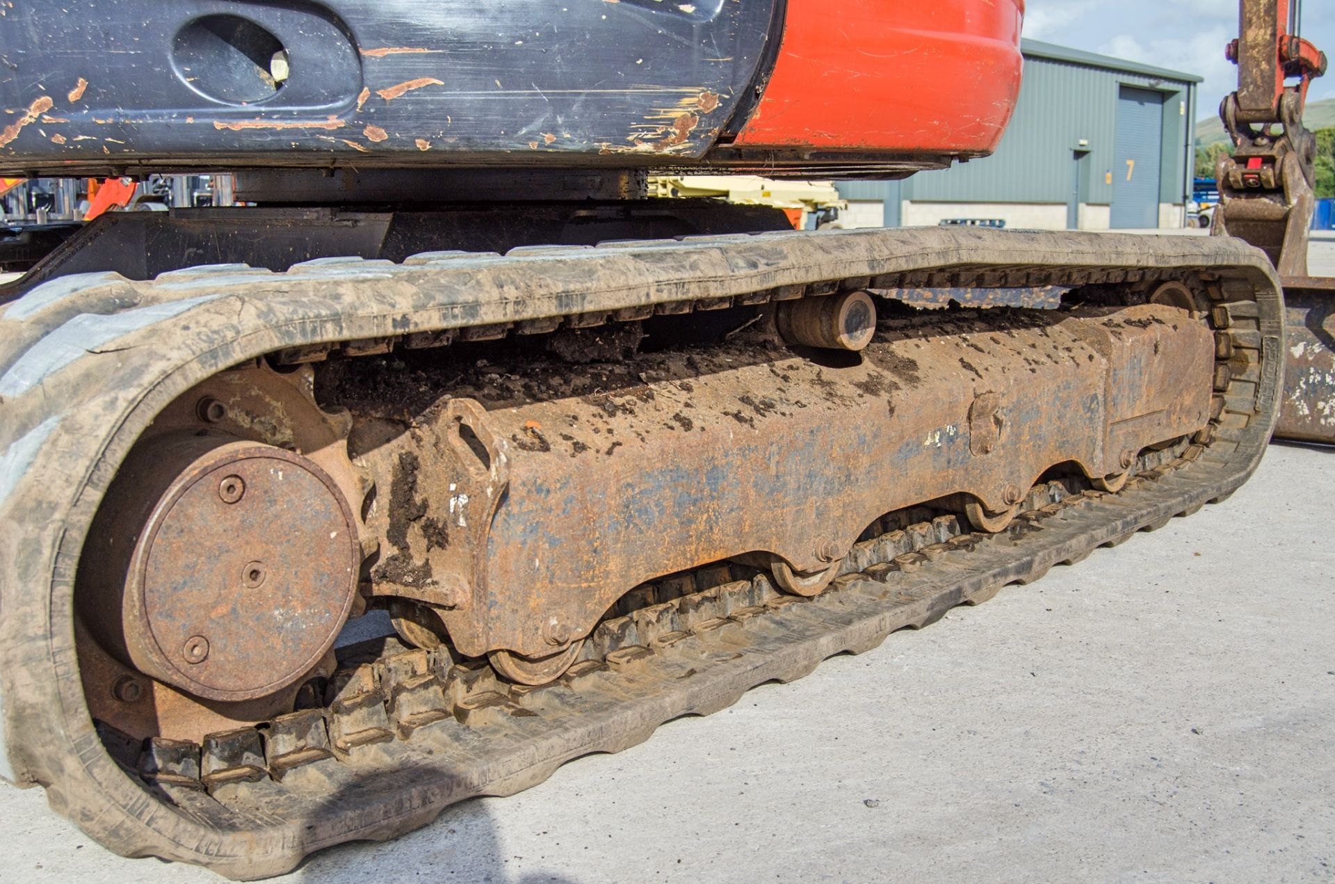 Kubota U48-4 5 tonne rubber tracked excavator Year: 2014 S/N: 051893 Recorded Hours: 3940 blade, - Image 12 of 25