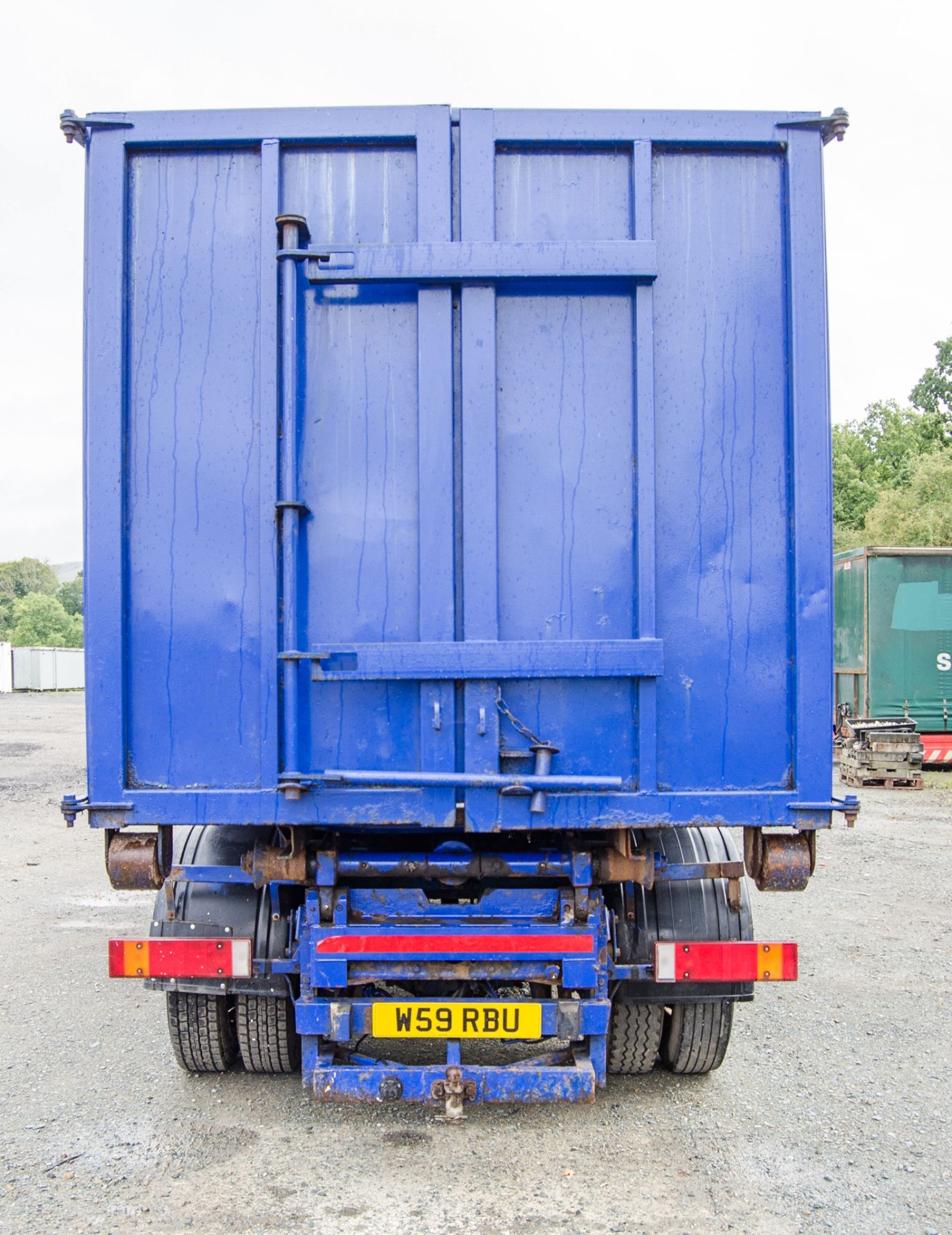 Iveco 75E15 7.5 tonne 4x2 hook loader skip lorry Registration Number: W59 RBU Date of - Image 6 of 27