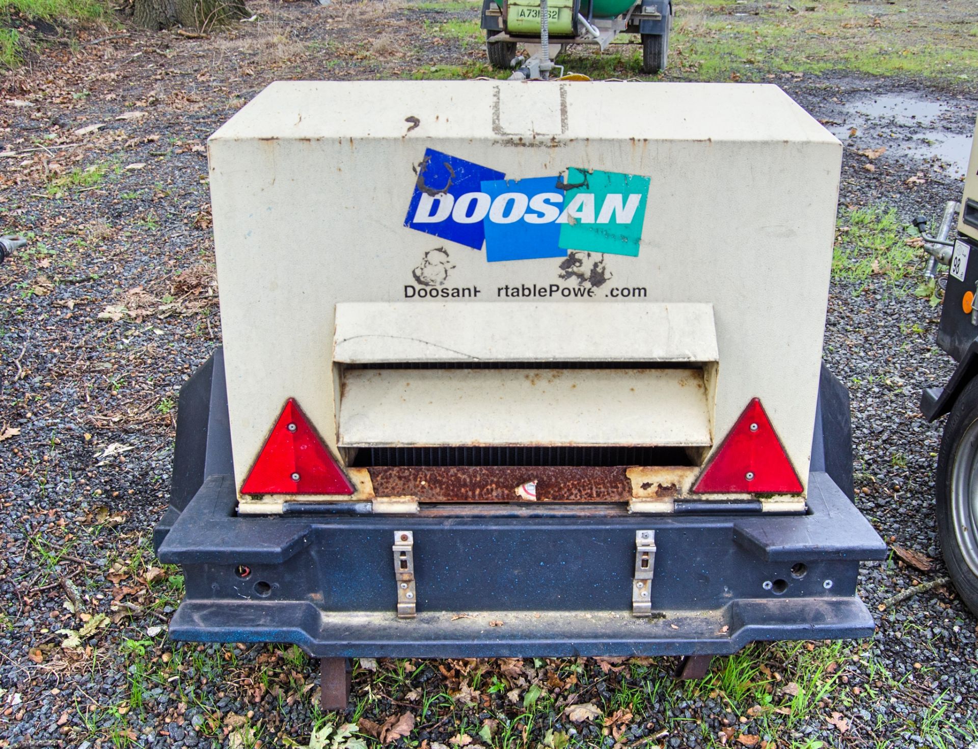 Doosan 720 diesel driven fast tow air compressor Year: 2012 S/N: 123292 Recorded Hours: 542 - Image 4 of 7