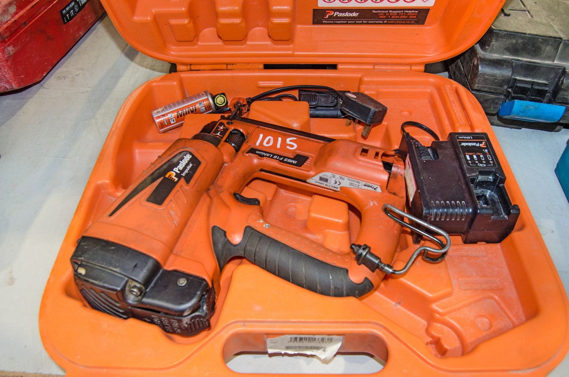 Paslode IM65 F16 Impulse cordless nail gun c/w battery, charger and carry case A984338