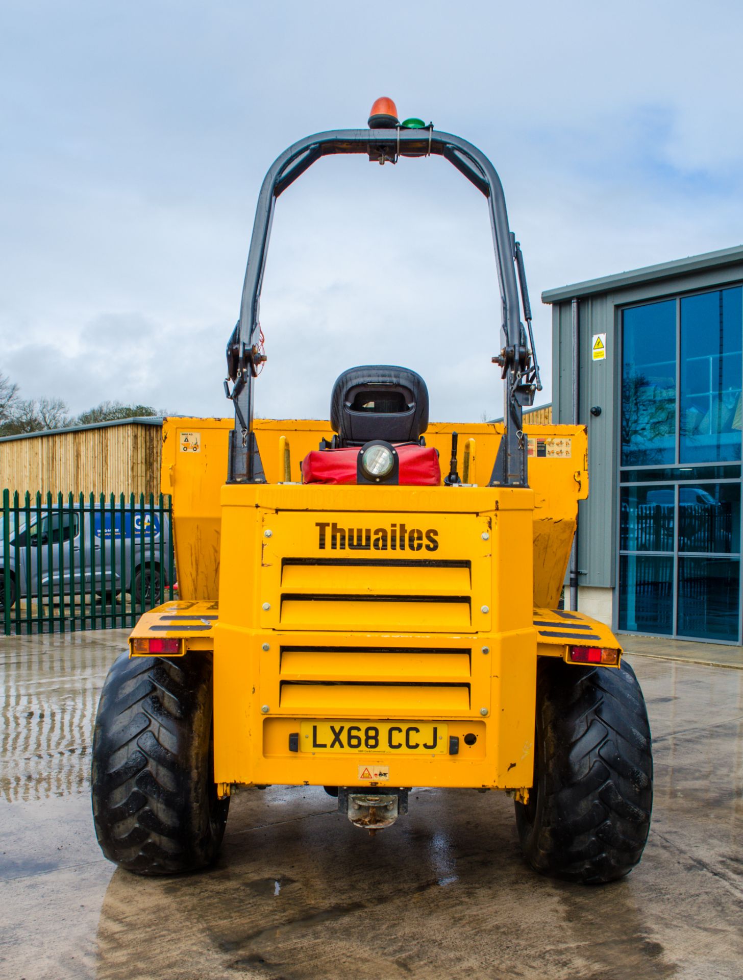 Thwaites 9 tonne straight skip dumper  Year: 2018 S/N: 806E3954 Recorded Hours: 2039 c/w V5 SD495 - Image 6 of 21