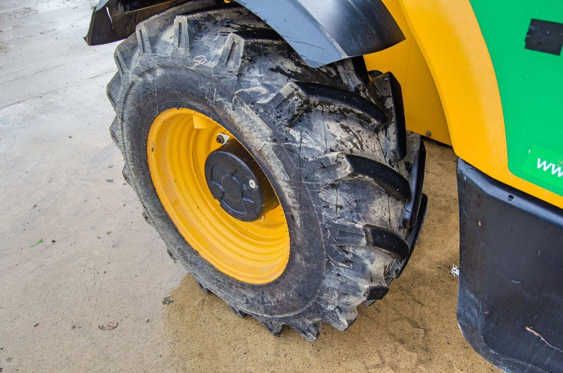 JCB 535-95 9.5 metre telescopic handler Year: 2014 S/N: 2342126 Recorded Hours: 4284 A638502 - Image 14 of 24