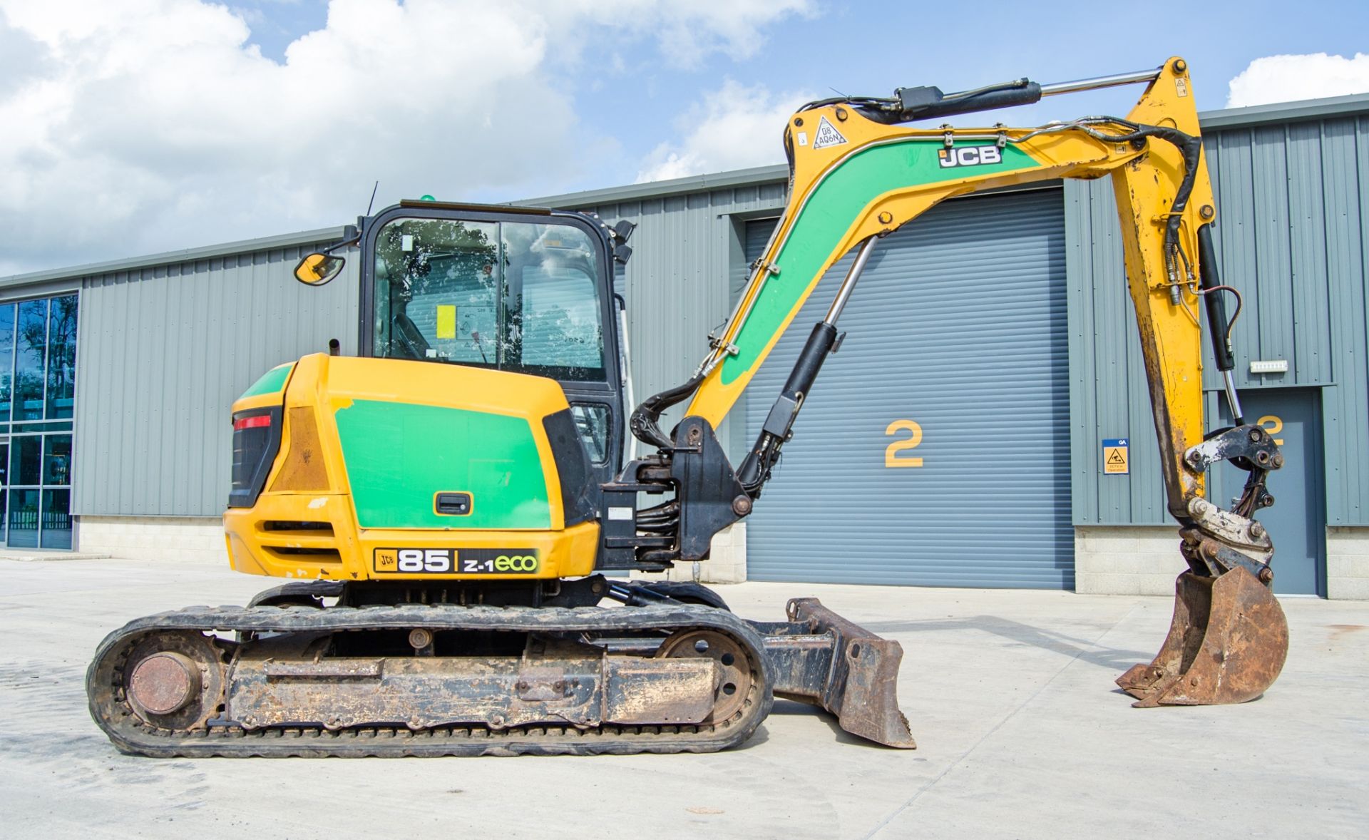 JCB 85 Z-1 Eco 8.5 tonne rubber tracked excavator Year: 2017 S/N: 2901056 Recorded Hours: 4174 - Image 8 of 25