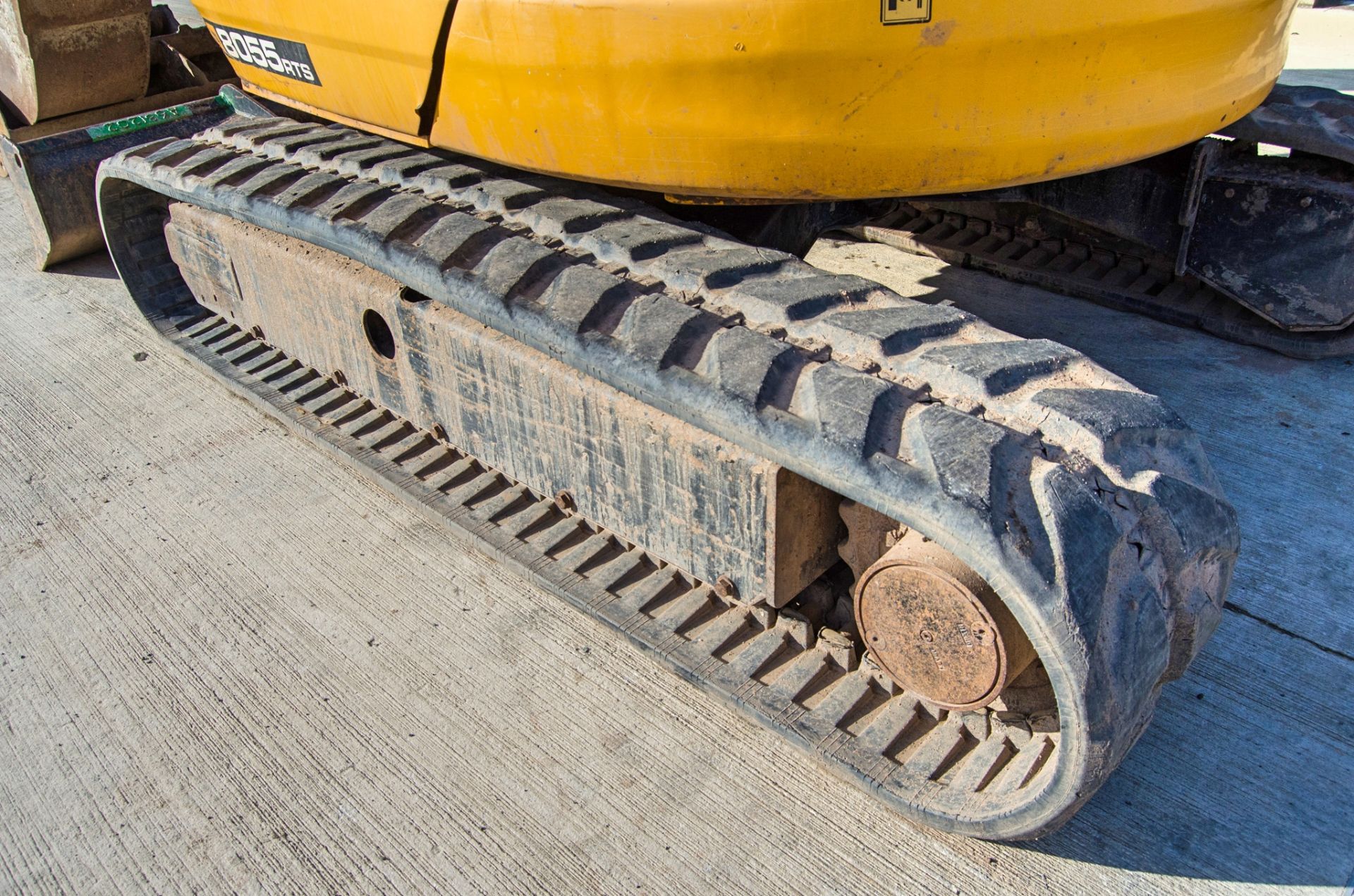 JCB 8055 RTS 5.5 tonne rubber tracked excavator Year: 2015 S/N: 2426389 Recorded Hours: 2980 - Image 11 of 25