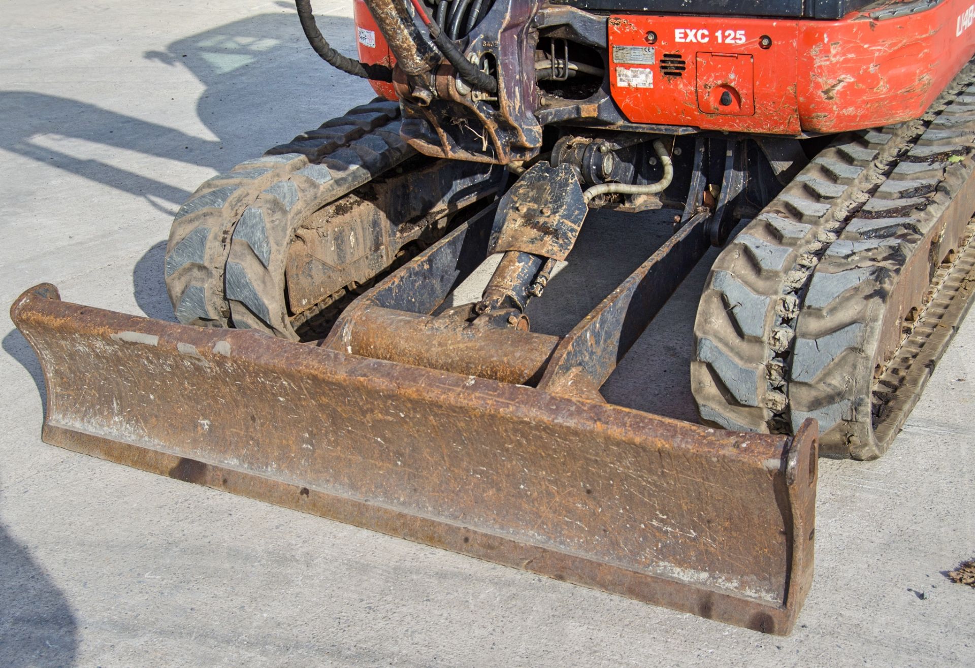 Kubota U48-4 5 tonne rubber tracked excavator Year: 2014 S/N: 051893 Recorded Hours: 3940 blade, - Image 13 of 25