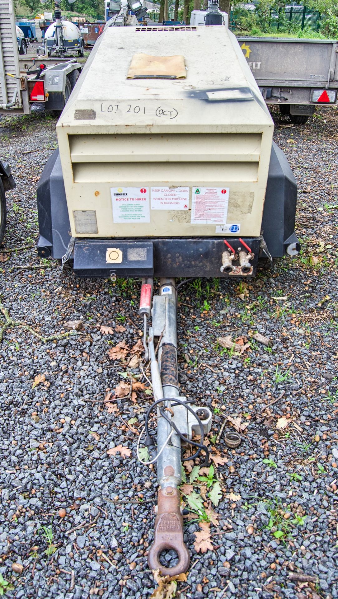 Doosan 720 diesel driven fast tow air compressor Year: 2012 S/N: 123292 Recorded Hours: 542 - Image 3 of 7