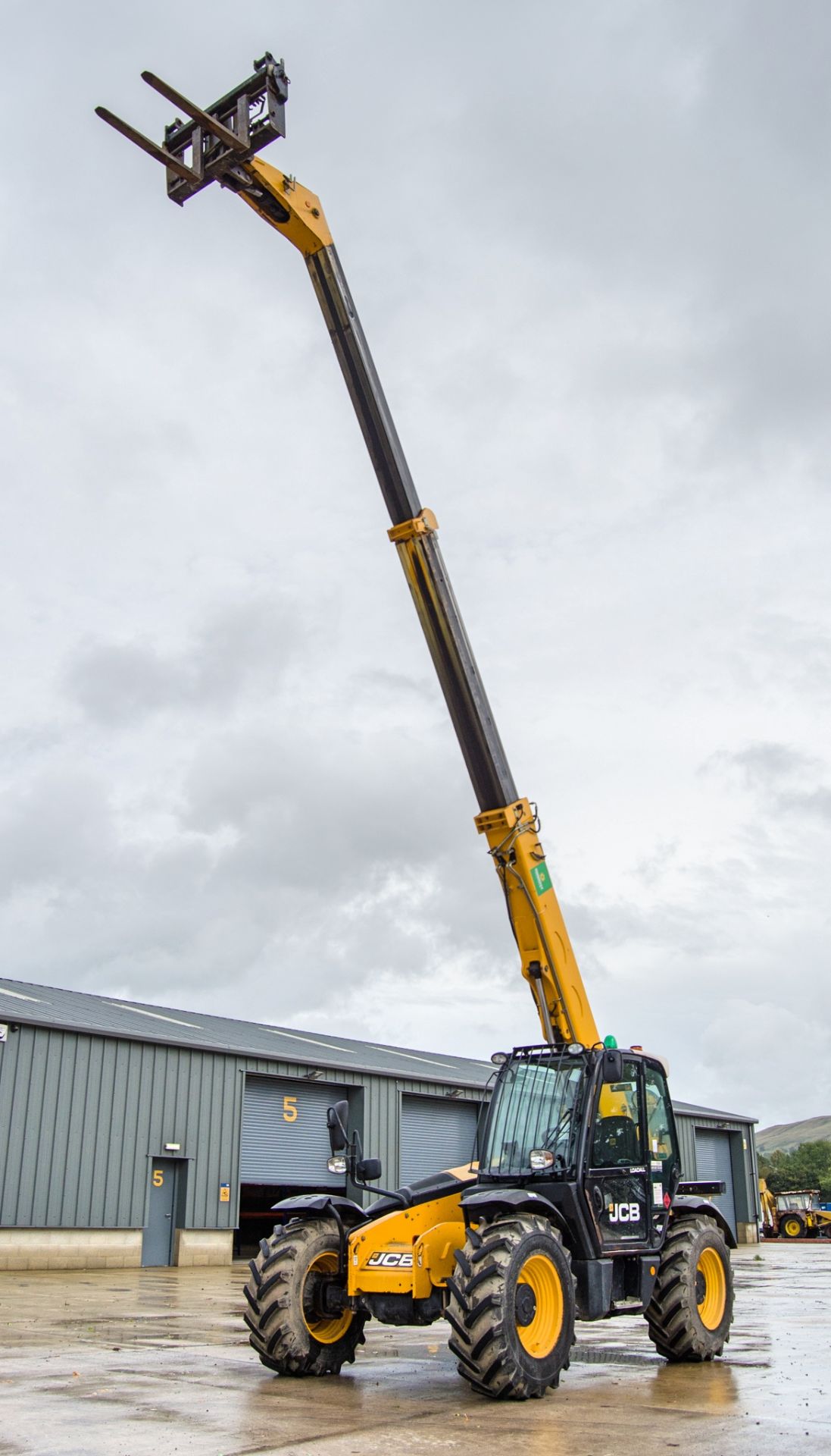 JCB 535-95 9.5 metre telescopic handler Year: 2014 S/N: 2342126 Recorded Hours: 4284 A638502 - Image 9 of 24