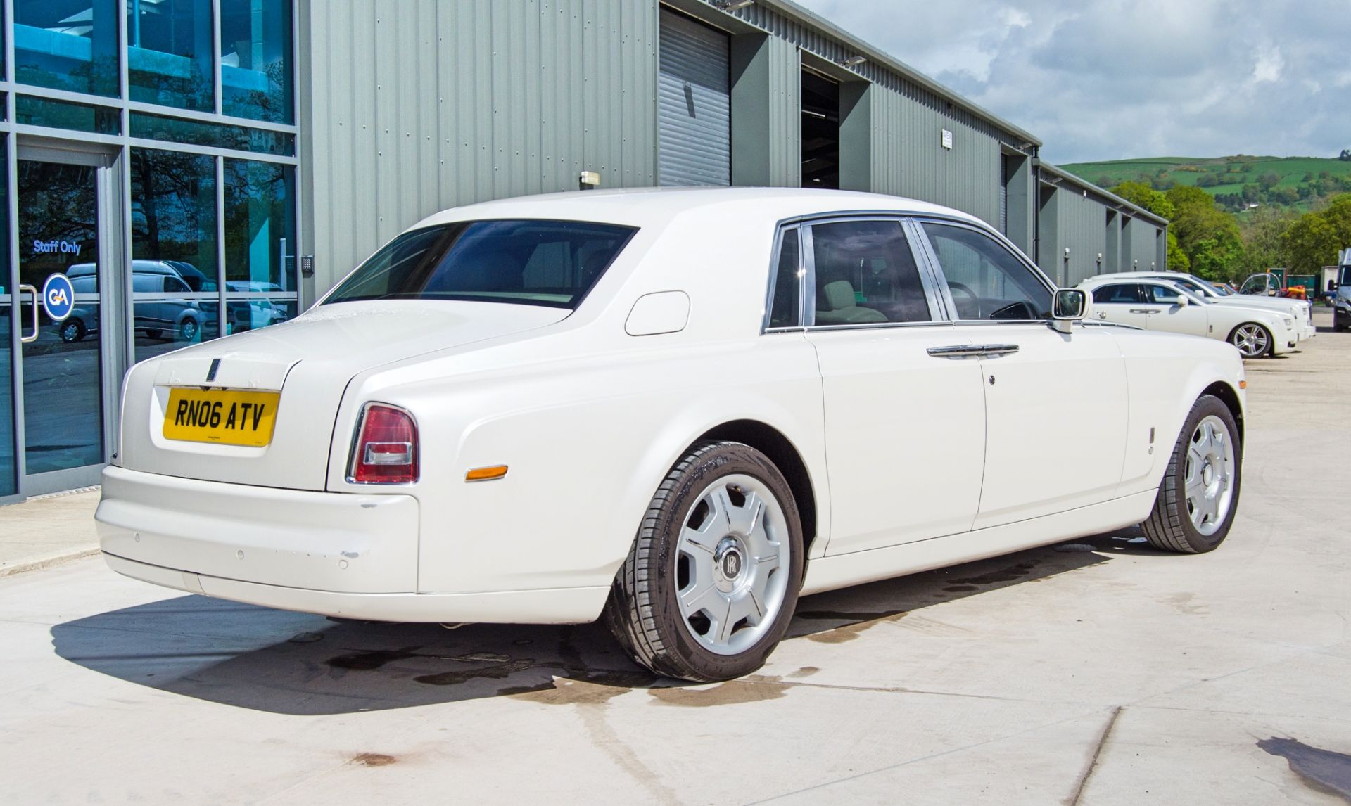 Rolls Royce Phantom 6749cc V12 Auto 4 door saloon car Registration Number: RN06 ATV Date of - Image 5 of 52