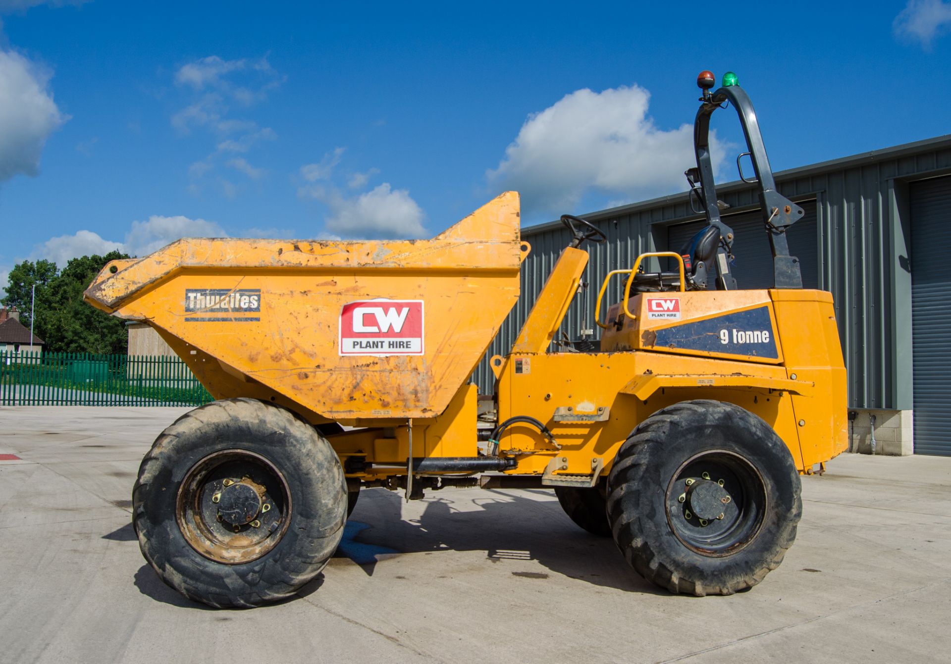 Thwaites 9 tonne straight skip dumper Year: 2016 S/N: 206794 Recorded Hours: 2773 E324841 - Image 8 of 22