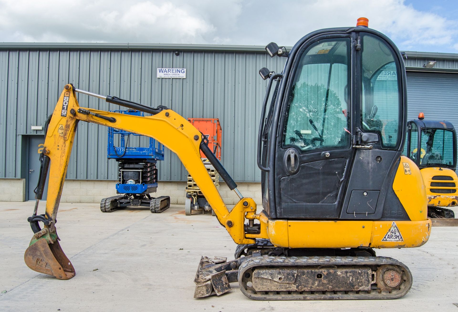JCB 8018 CTS 1.5 tonne rubber tracked mini excavator Year: 2017 S/N: 2545483 Recorded Hours: 2042 - Image 7 of 26