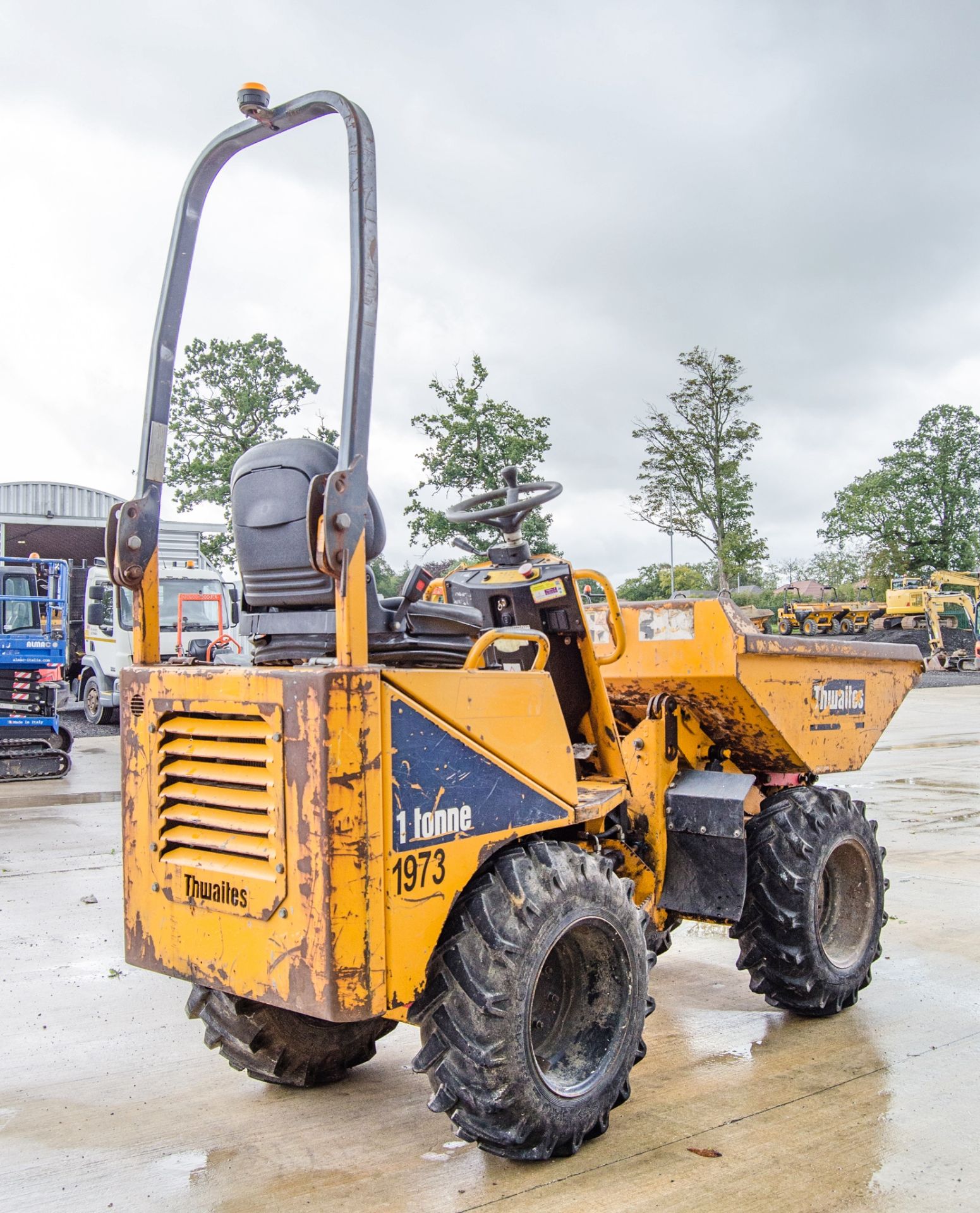 Thwaites 1 tonne hi-tip dumper Year: 2011 S/N: 389525 Recorded Hours: 2692 1973 - Image 3 of 22