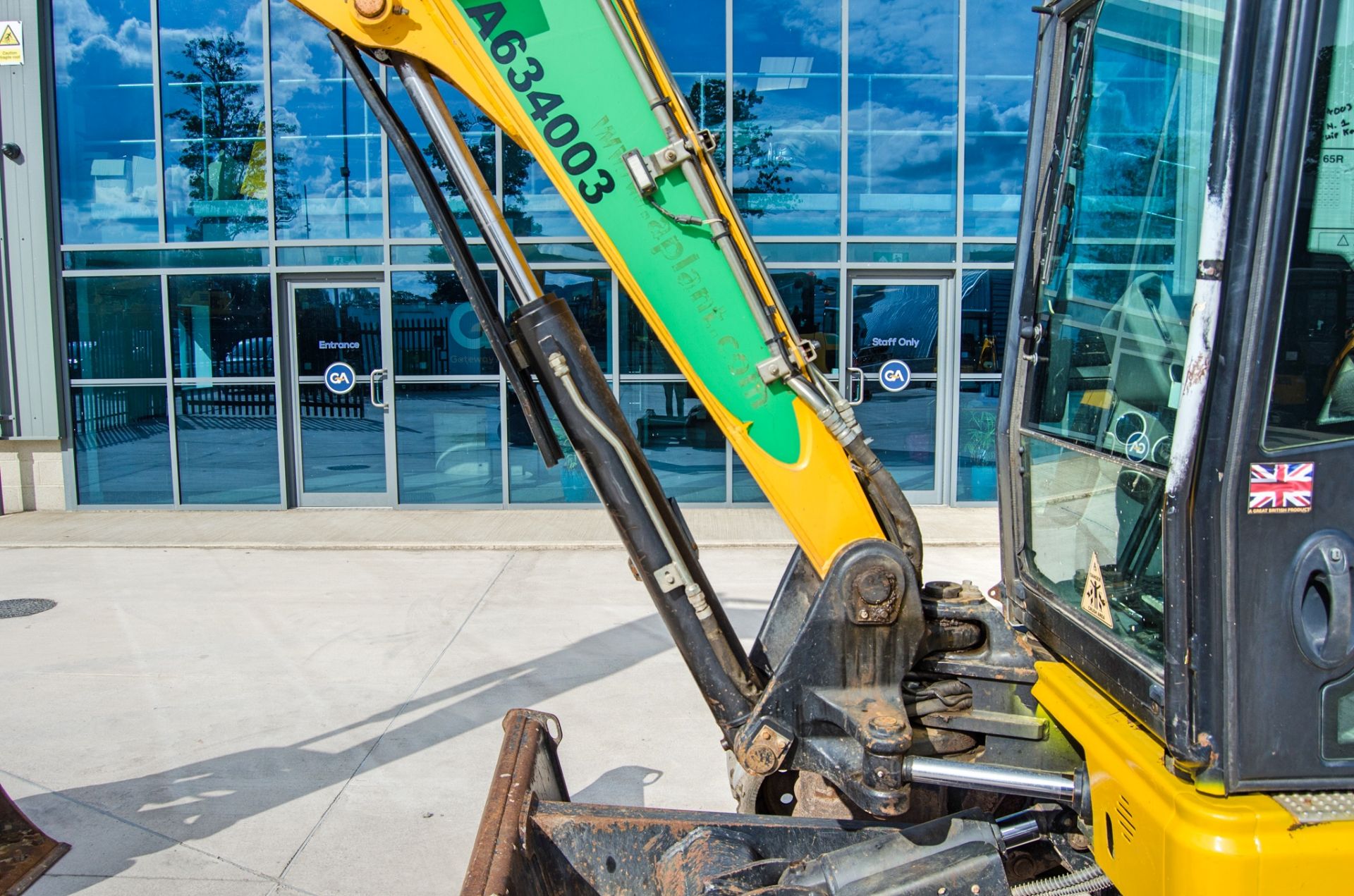 JCB 65 R-1 6.5 tonne rubber tracked excavator Year: 2015 S/N: 1914106 Recorded Hours: 176 (Suspect - Image 15 of 26