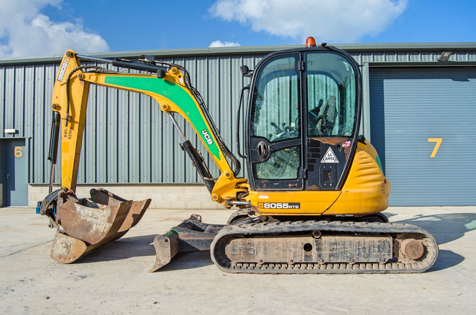 JCB 8055 RTS 5.5 tonne rubber tracked excavator Year: 2015 S/N: 2426389 Recorded Hours: 2980 - Image 7 of 25