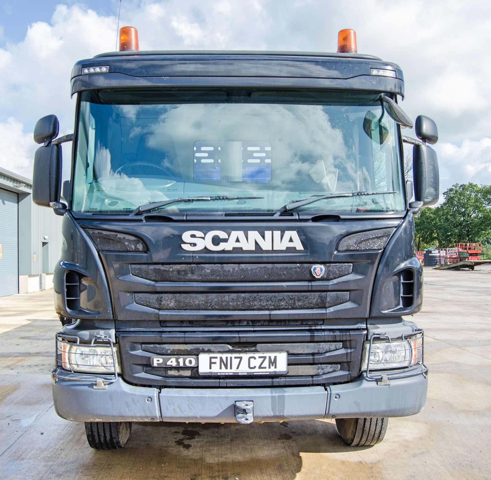 Scania P410 C-Class 8x4 32 tonne tipper lorry Registration Number: FN17 CZM Date of Registration: - Image 5 of 31
