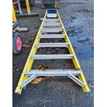 Clow 8 tread glass fibre framed step ladder A742901