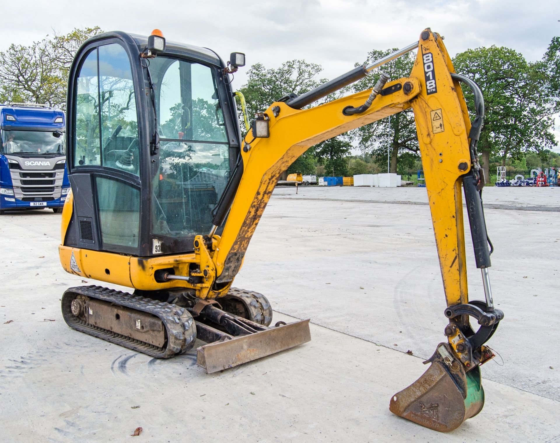 JCB 8018 CTS 1.5 tonne rubber tracked mini excavator Year: 2017 S/N: 2545239 Recorded Hours: 1678 - Image 2 of 26