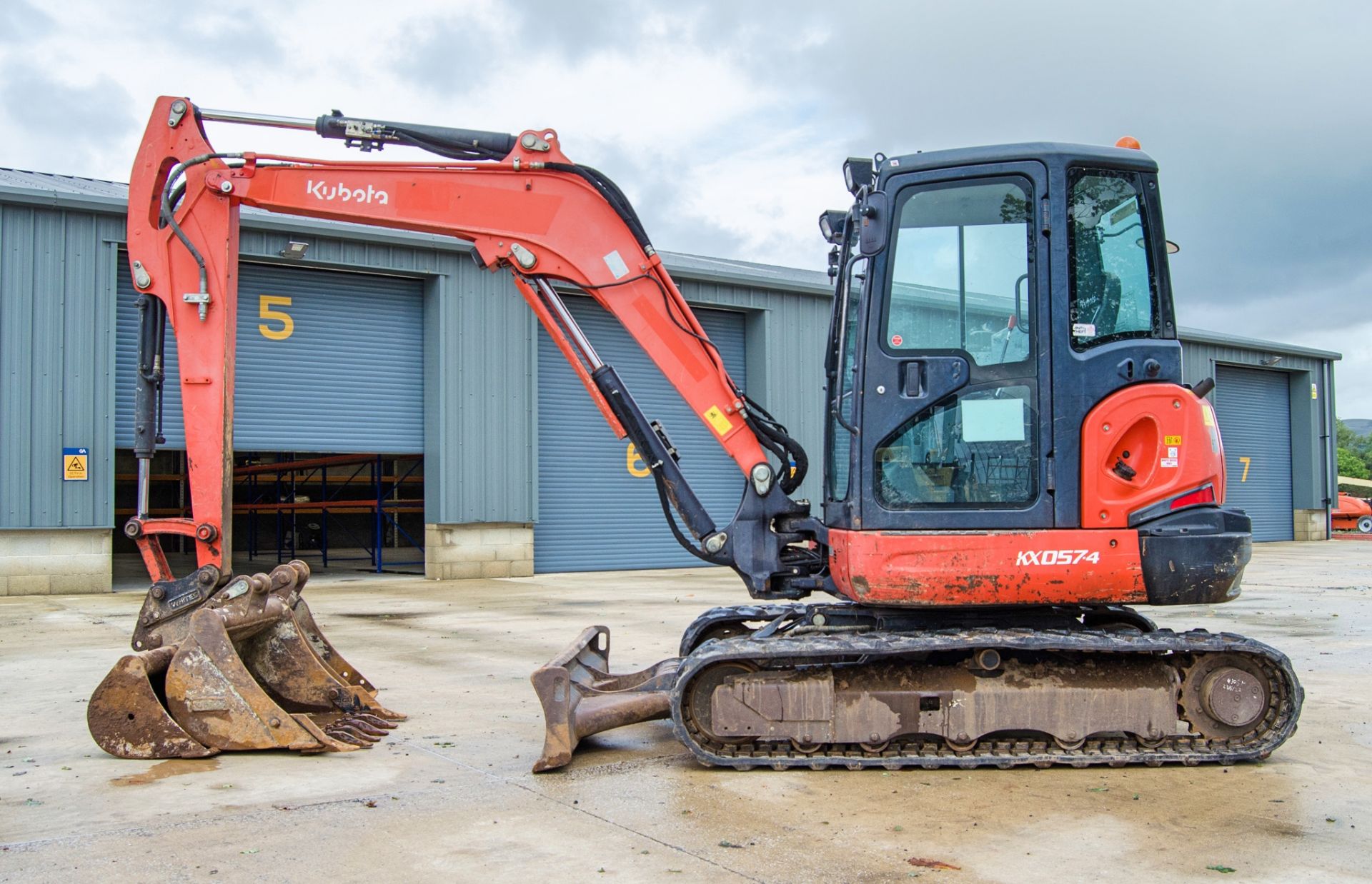 Kubota KX057-4 5.5 tonne rubber tracked excavator Year: 2013 S/N: 52360 Recorded Hours: 4660 - Image 7 of 24