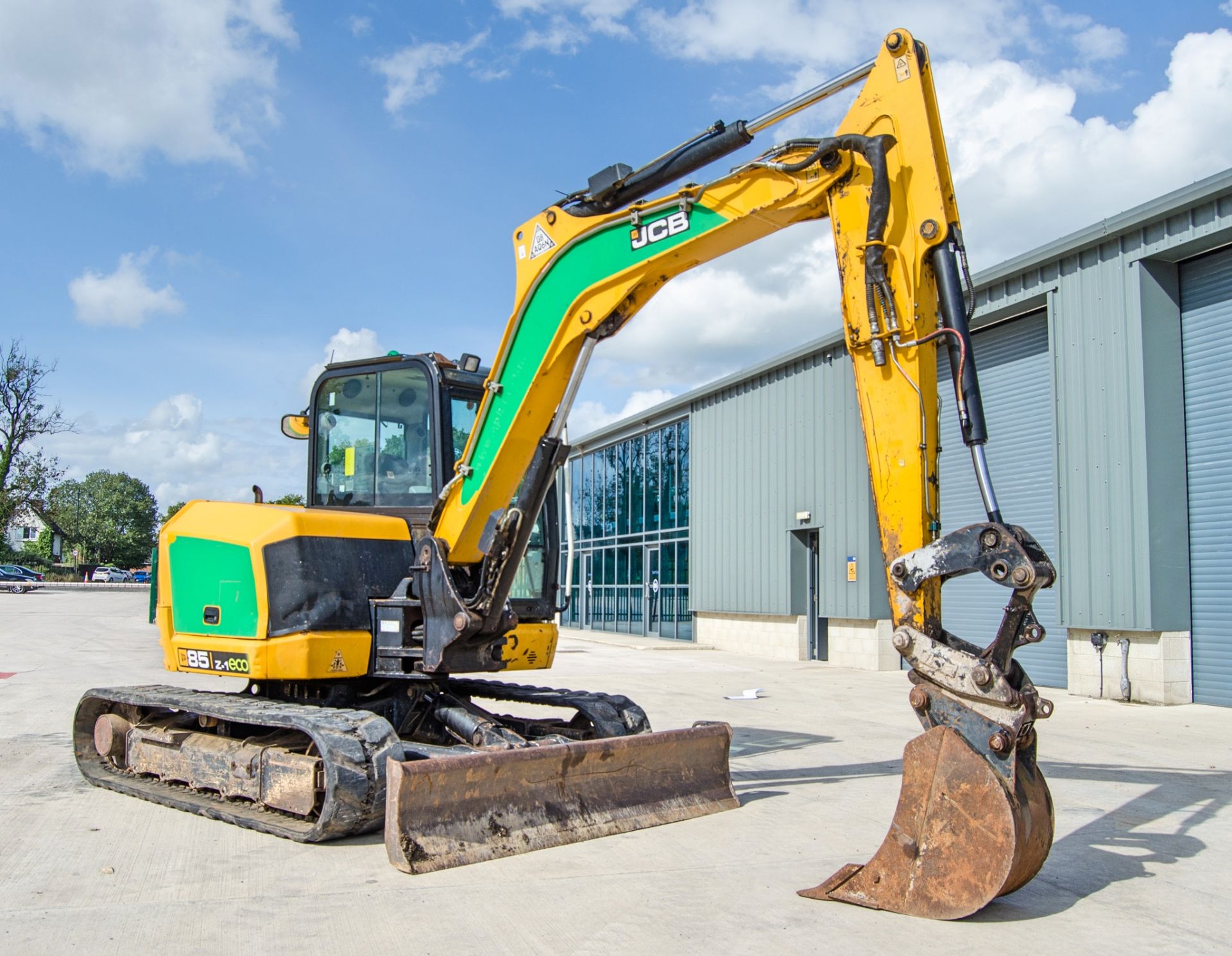 JCB 85 Z-1 Eco 8.5 tonne rubber tracked excavator Year: 2017 S/N: 2901056 Recorded Hours: 4174 - Image 2 of 25